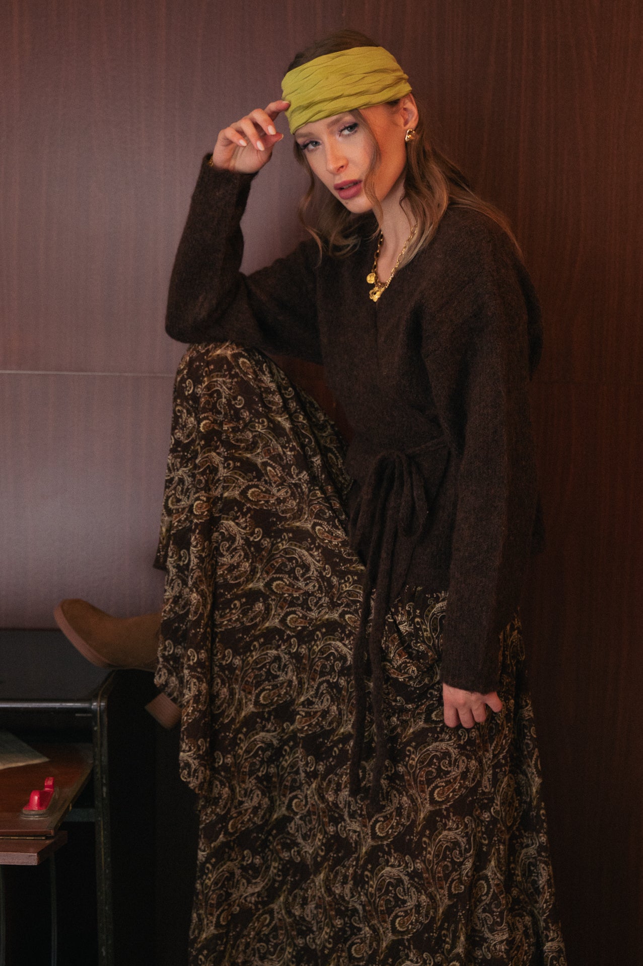 Cardigan con cintura color caffè a portafoglio