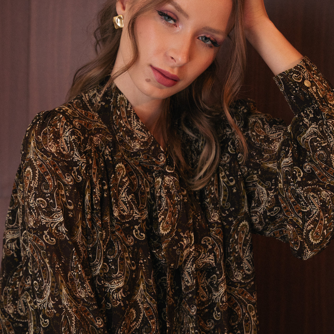 Camicia Lunga Fantasia Paisley | Blusa Boho-Chic Marrone e Beige