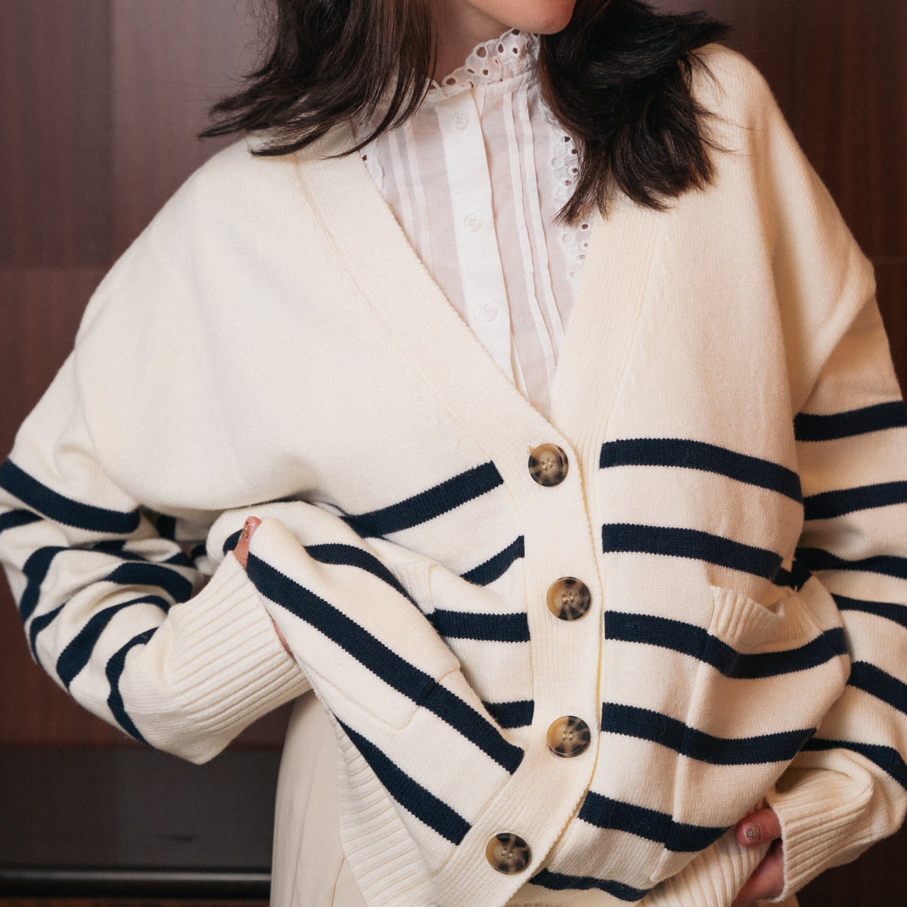 Cardigan beige motivo a righe