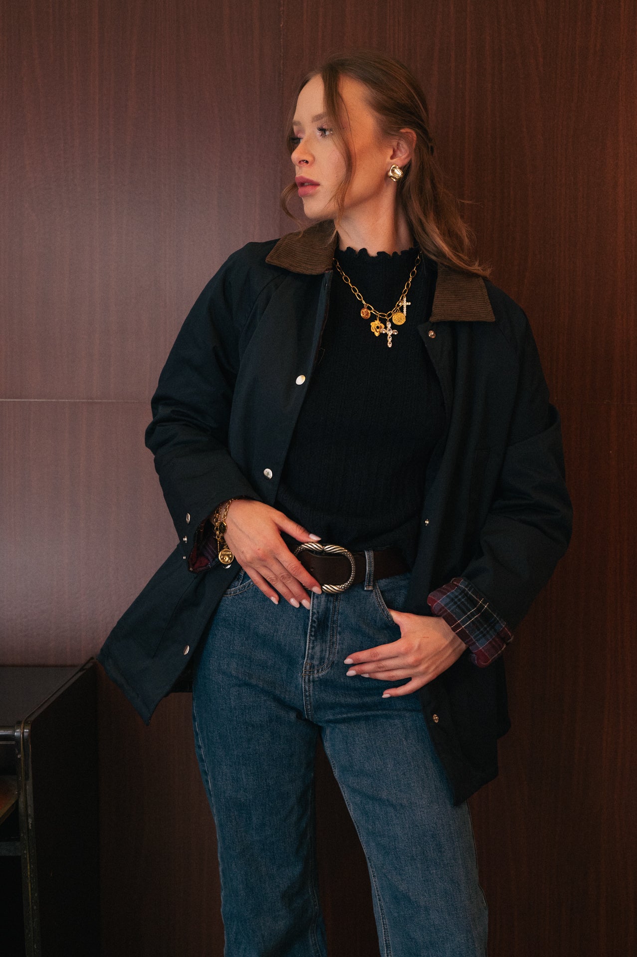 Giacca Marisa blu impermeabile con colletto in velluto