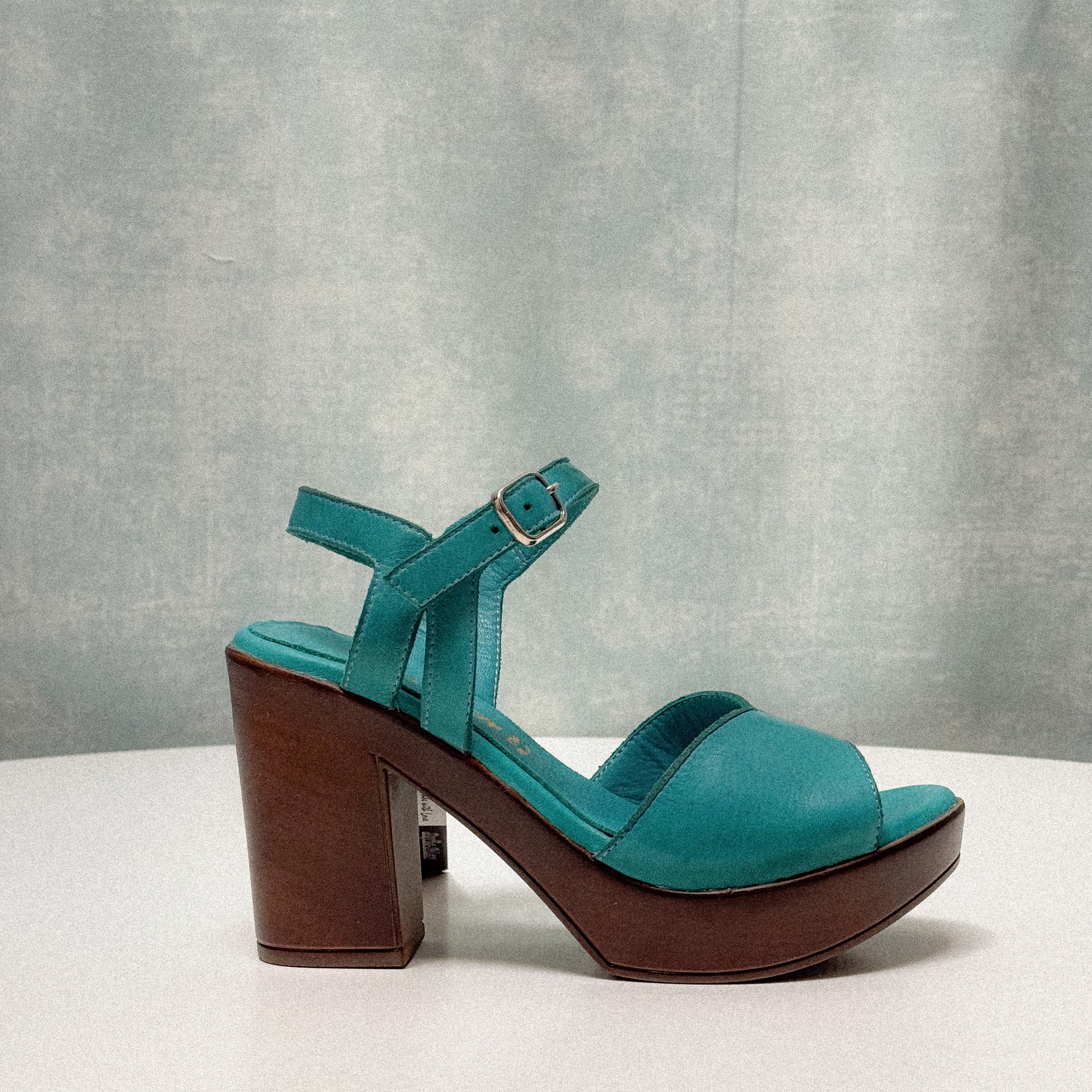 Sandalo Sofy turchese in pelle