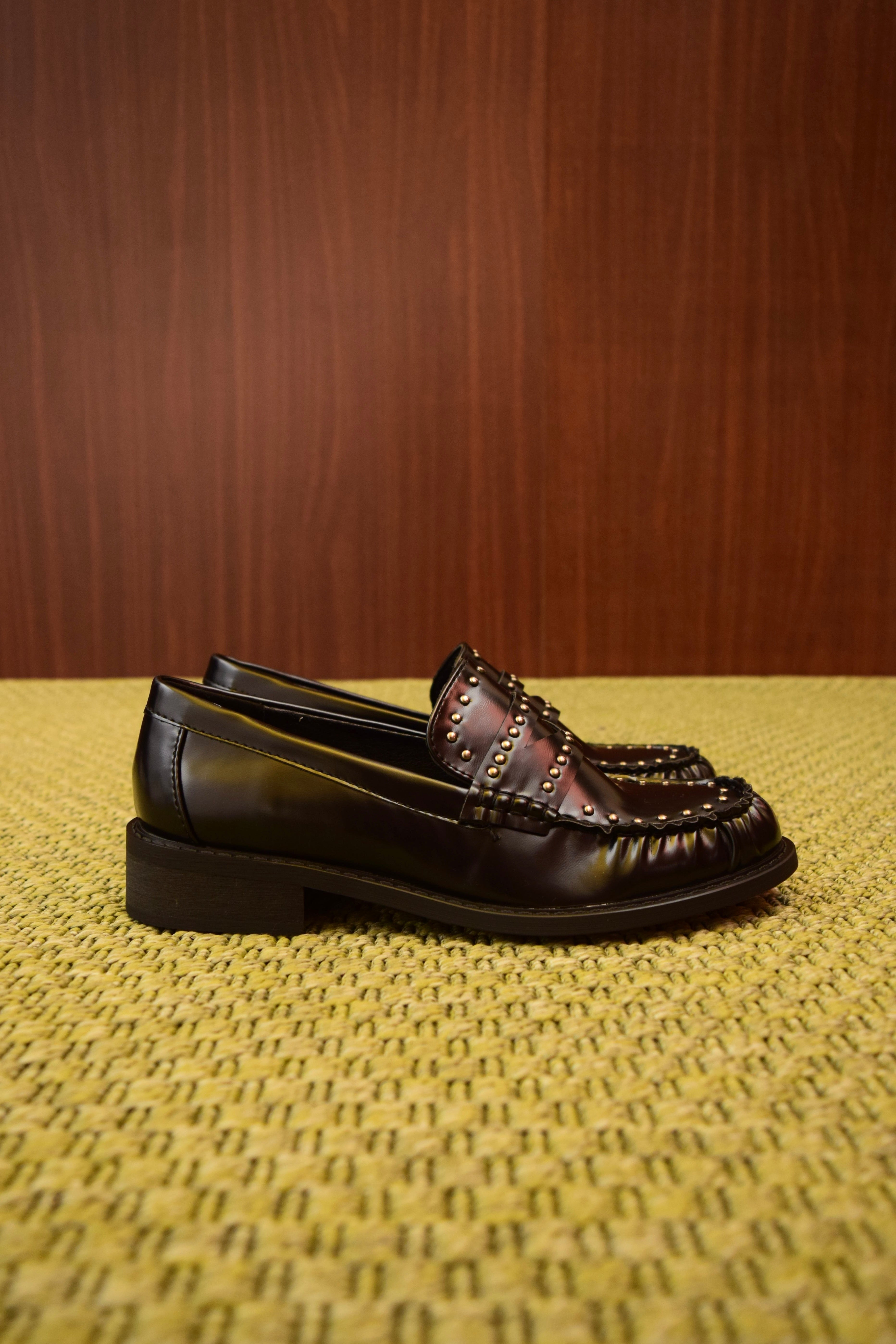 Mocassini da Donna Neri in Pelle Vegan con Borchie Metalliche