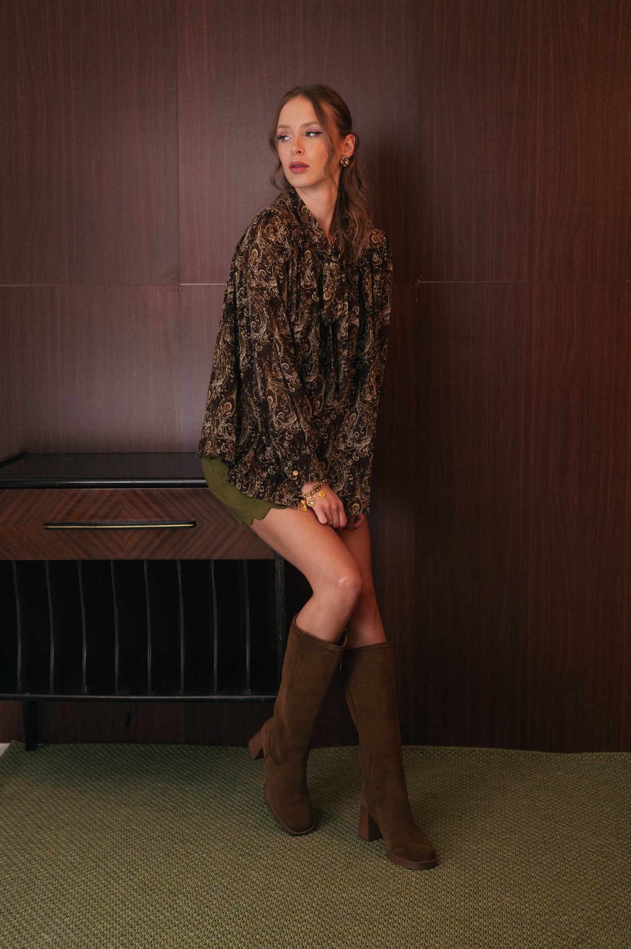 Camicia Lunga Fantasia Paisley | Blusa Boho-Chic Marrone e Beige