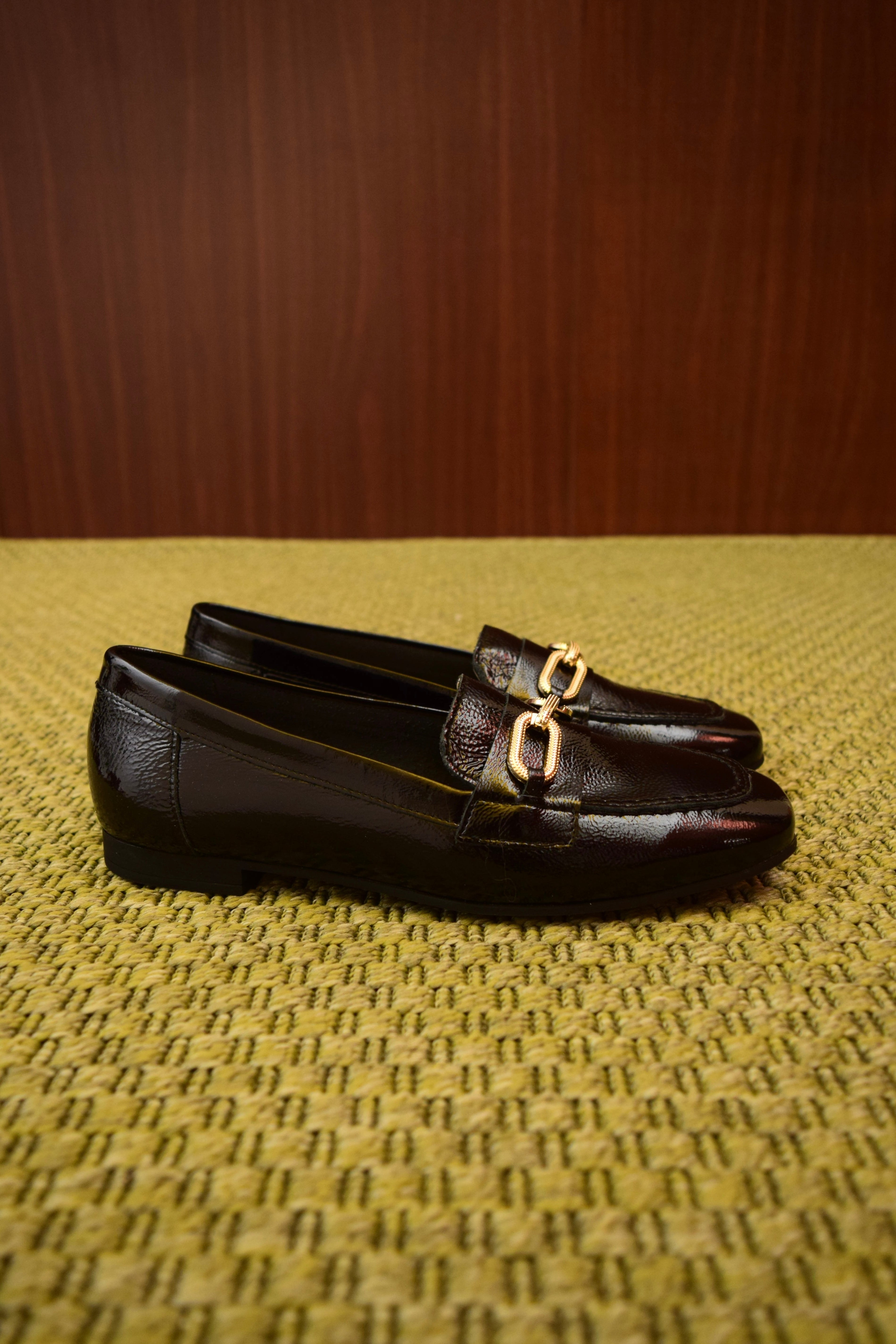 Mocassini da Donna Eleganti in Vera Pelle Lucida Nera con Morsetto Oro