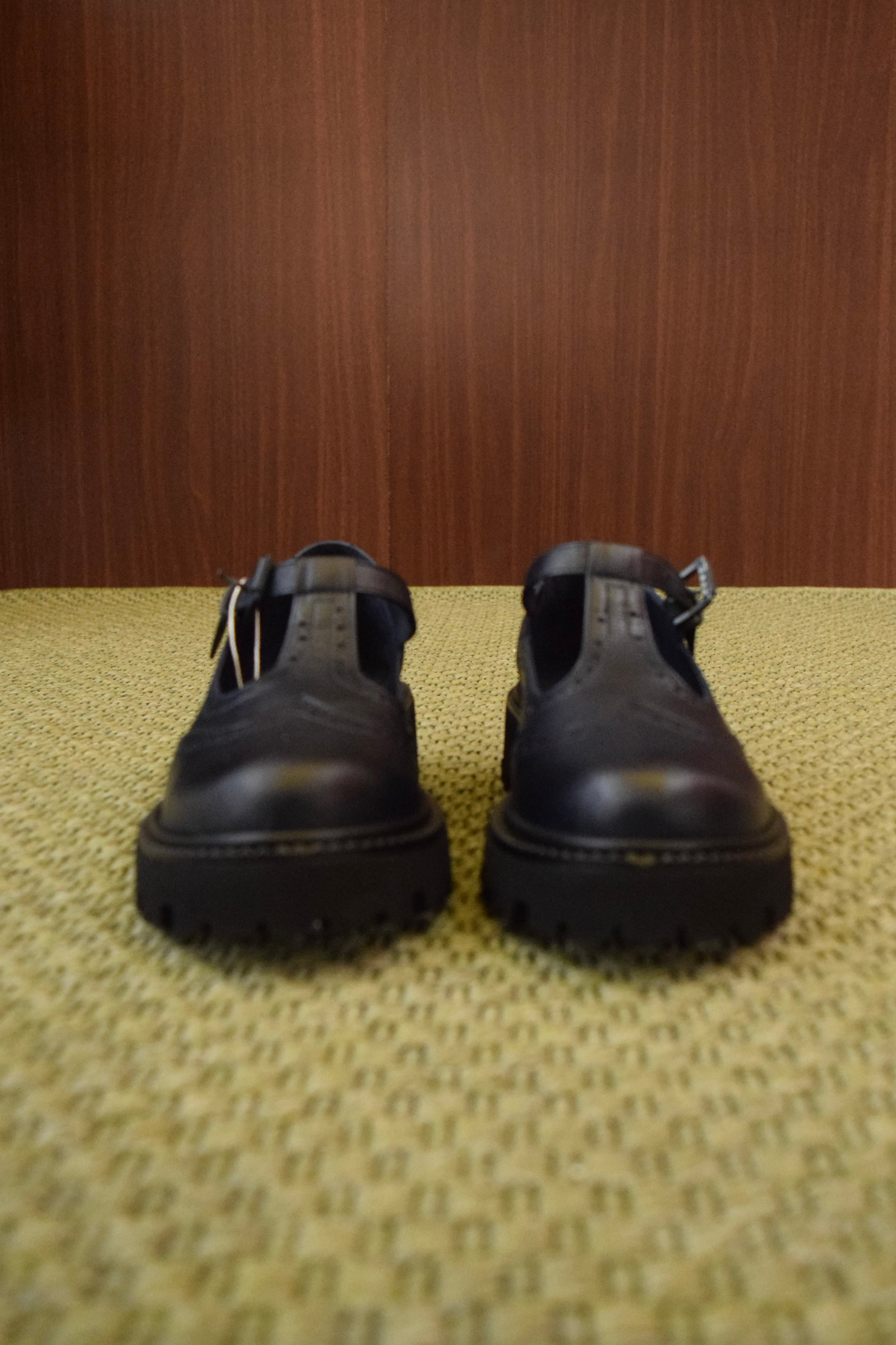 Scarpe Donna T-Bar in Pelle blu notte Brogue con Suola Carrarmato Chunky