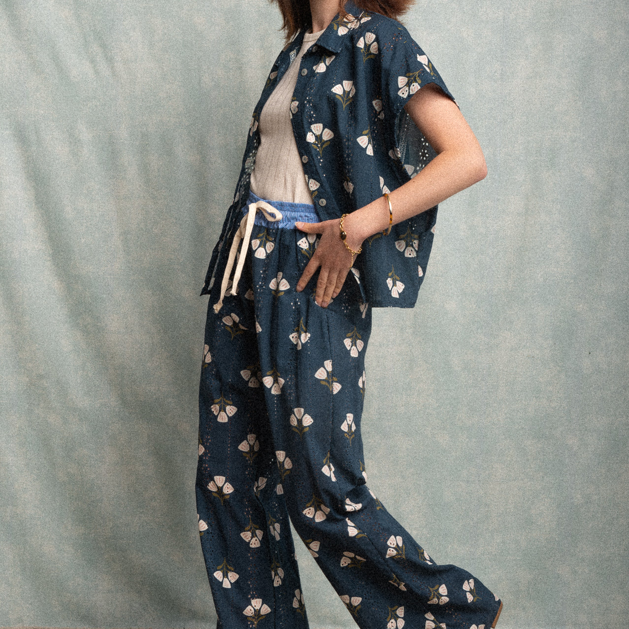 Pantalone Jannette blu con ricami