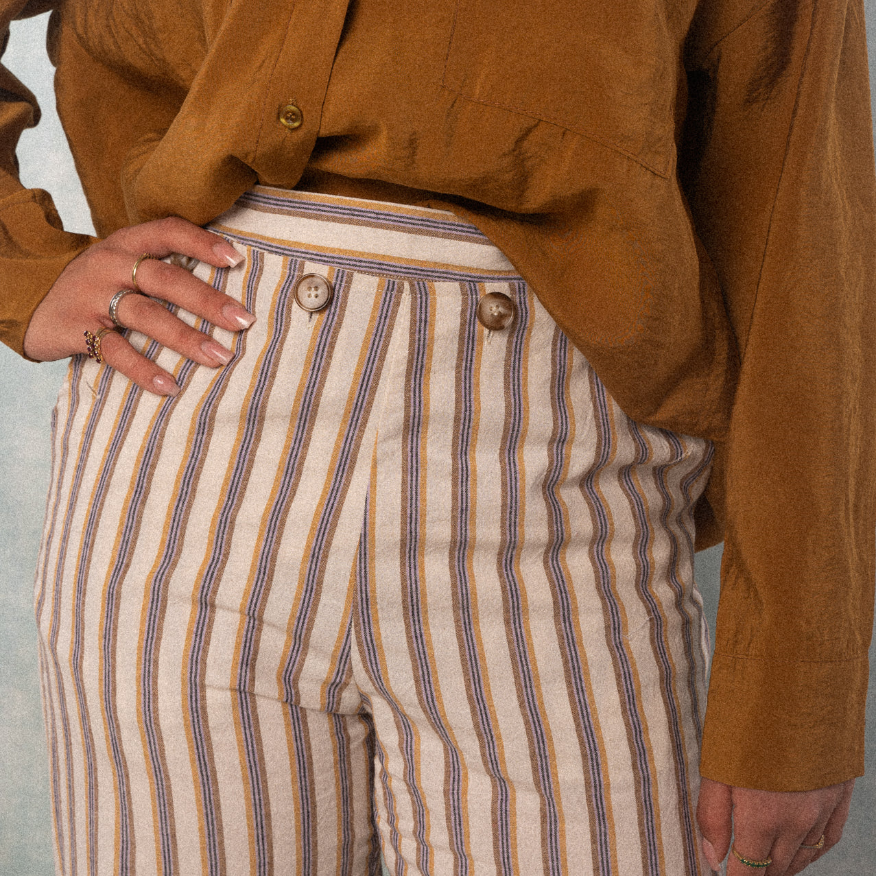 Pantalone vita alta a righe