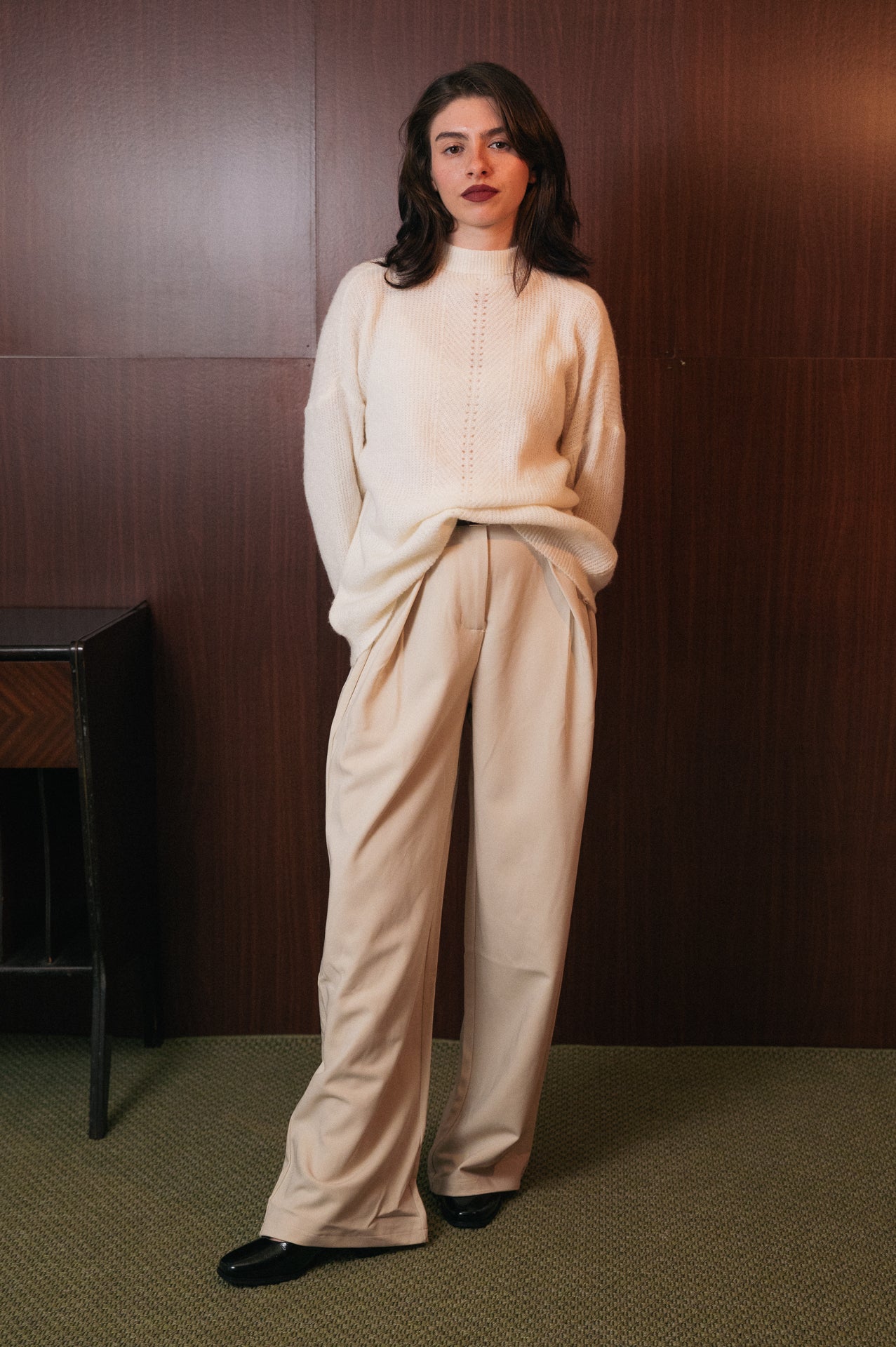 Pantalone palazzo beige con cintura