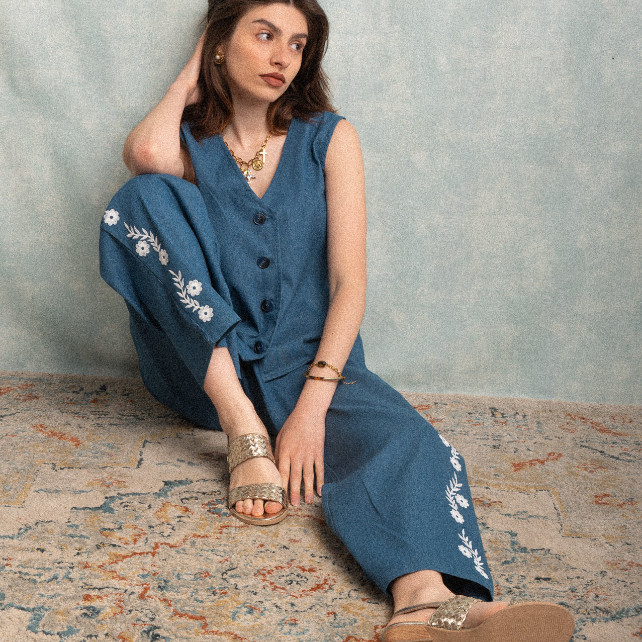 Jeans a palazzo con ricami