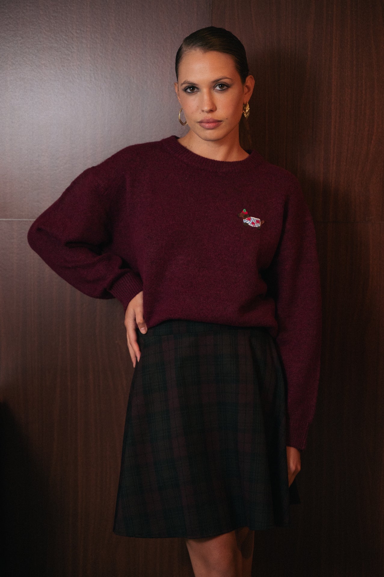 Maglione Donna Borgogna con Patch Bassotto Ricamato | Girocollo | Maglia Invernale