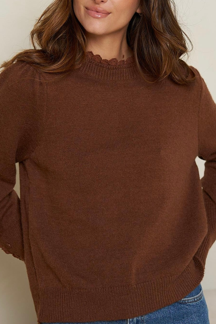 Maglia Donna marrone Modello Camille | Collo e Polsi in Pizzo | Misto Lana Morbido