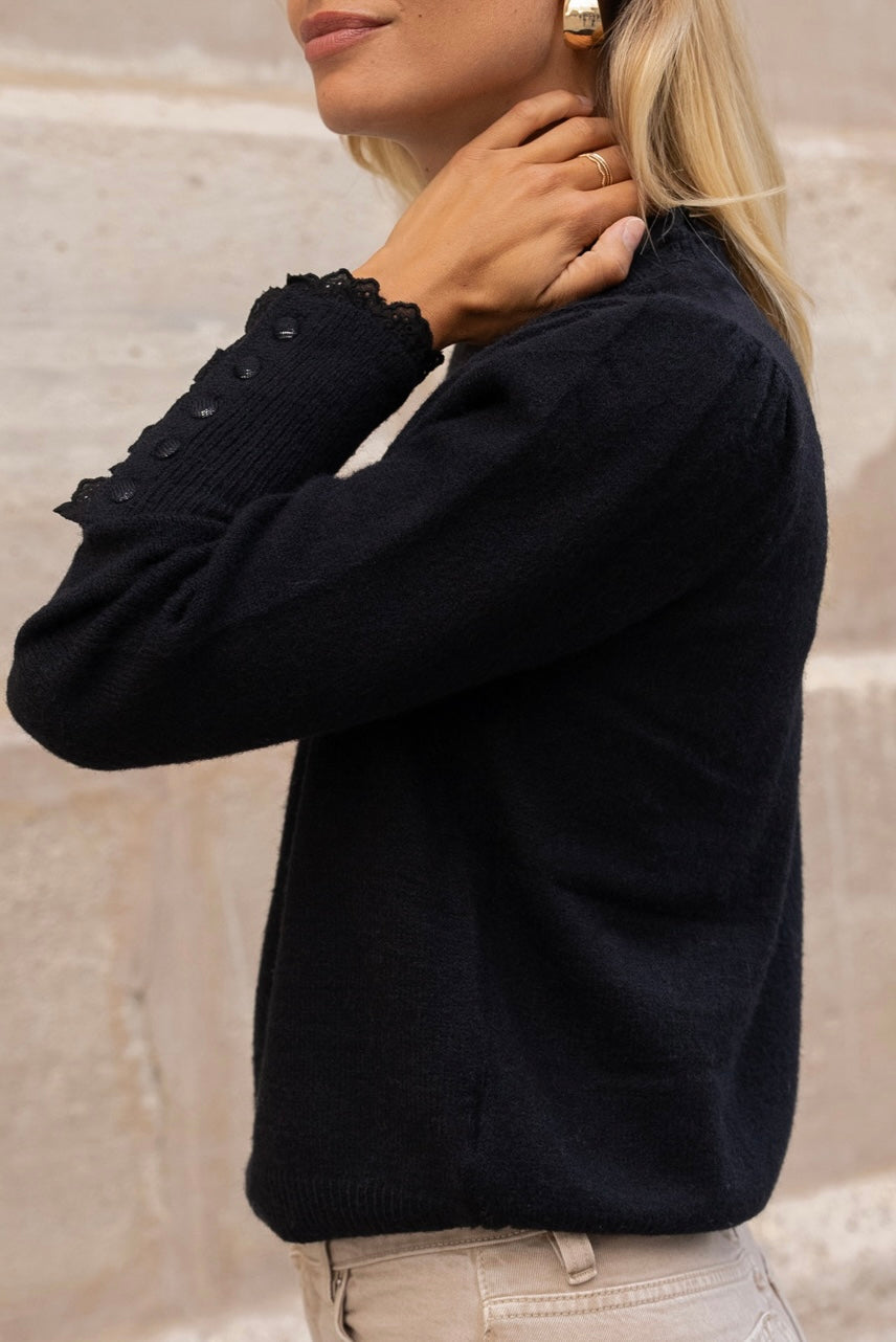 Maglia Donna Nera Modello Camille | Collo e Polsi in Pizzo | Misto Lana Morbido