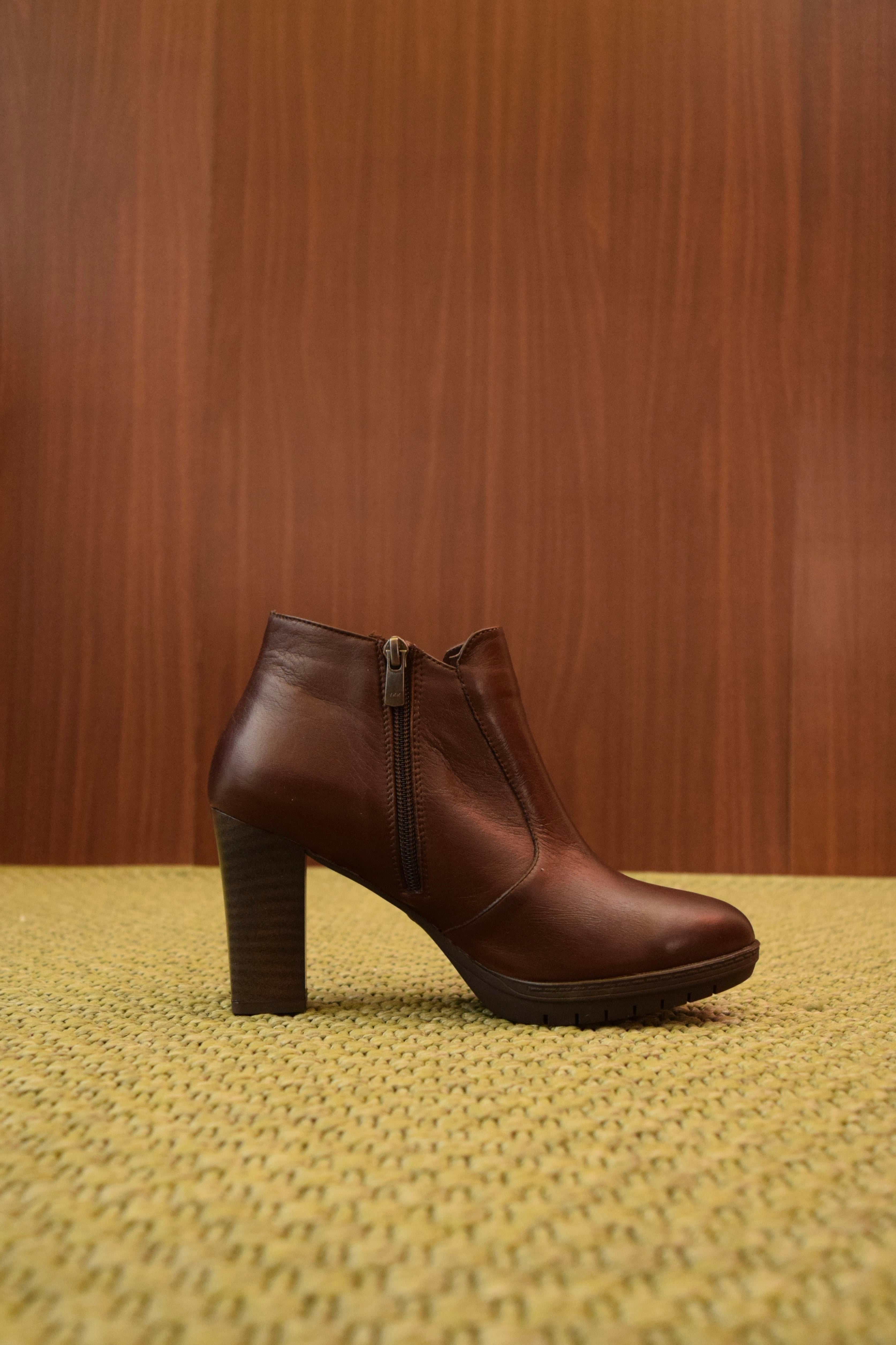 Tronchetti testa di moro Donna in Vera Pelle | Stivaletti Tacco Alto Largo Eleganti