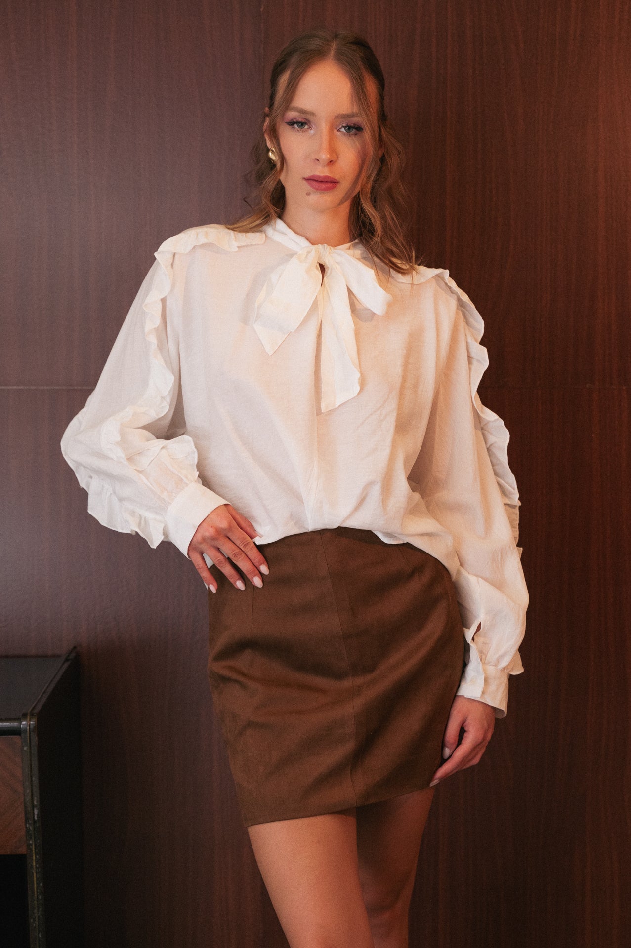 Gonna Lily corta in marrone in suede