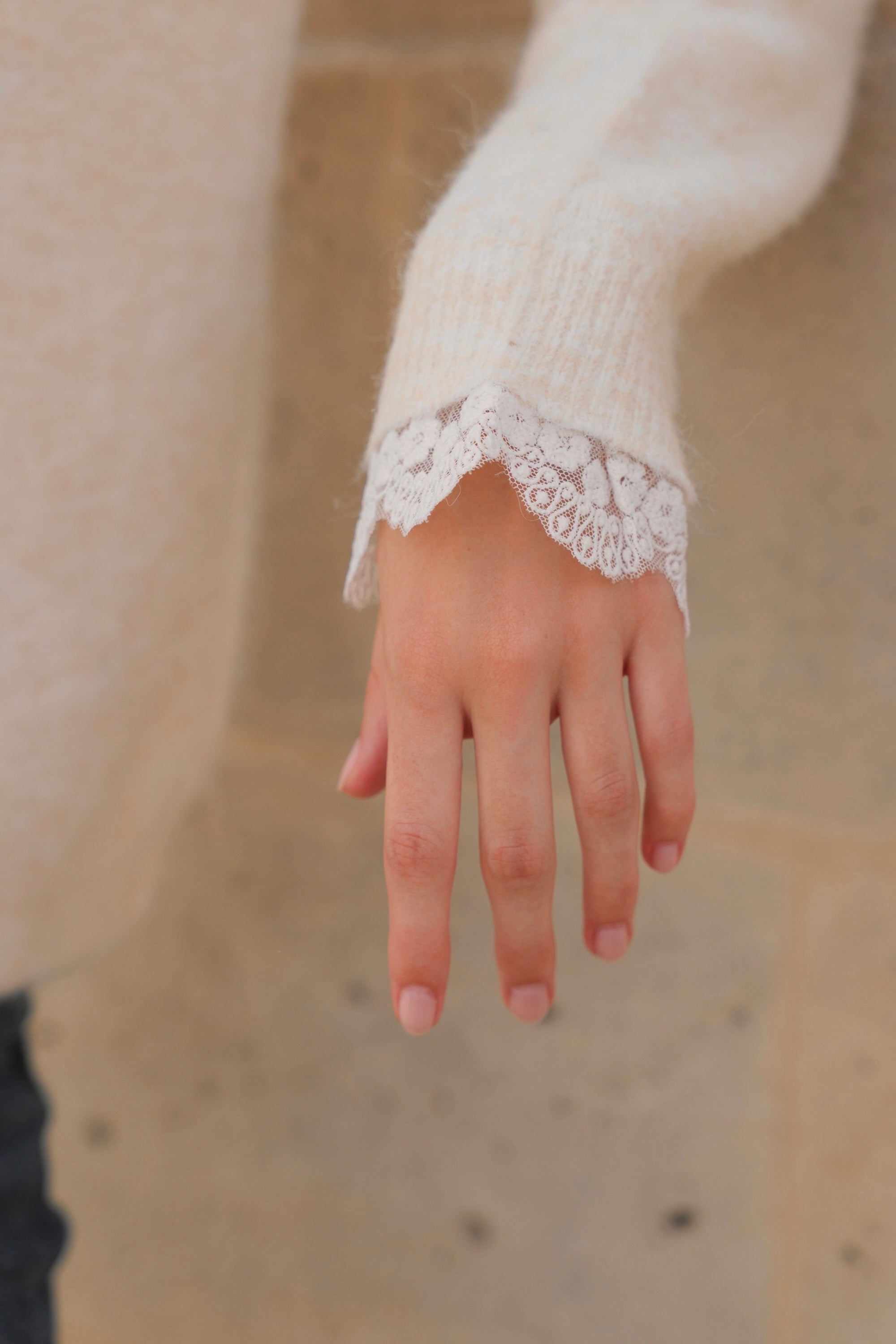 Maglia Reversibile Donna in Lana con Pizzo | Cardigan 2-in-1