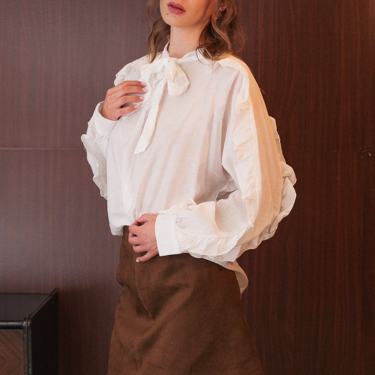 Blusa bianco motivo volant