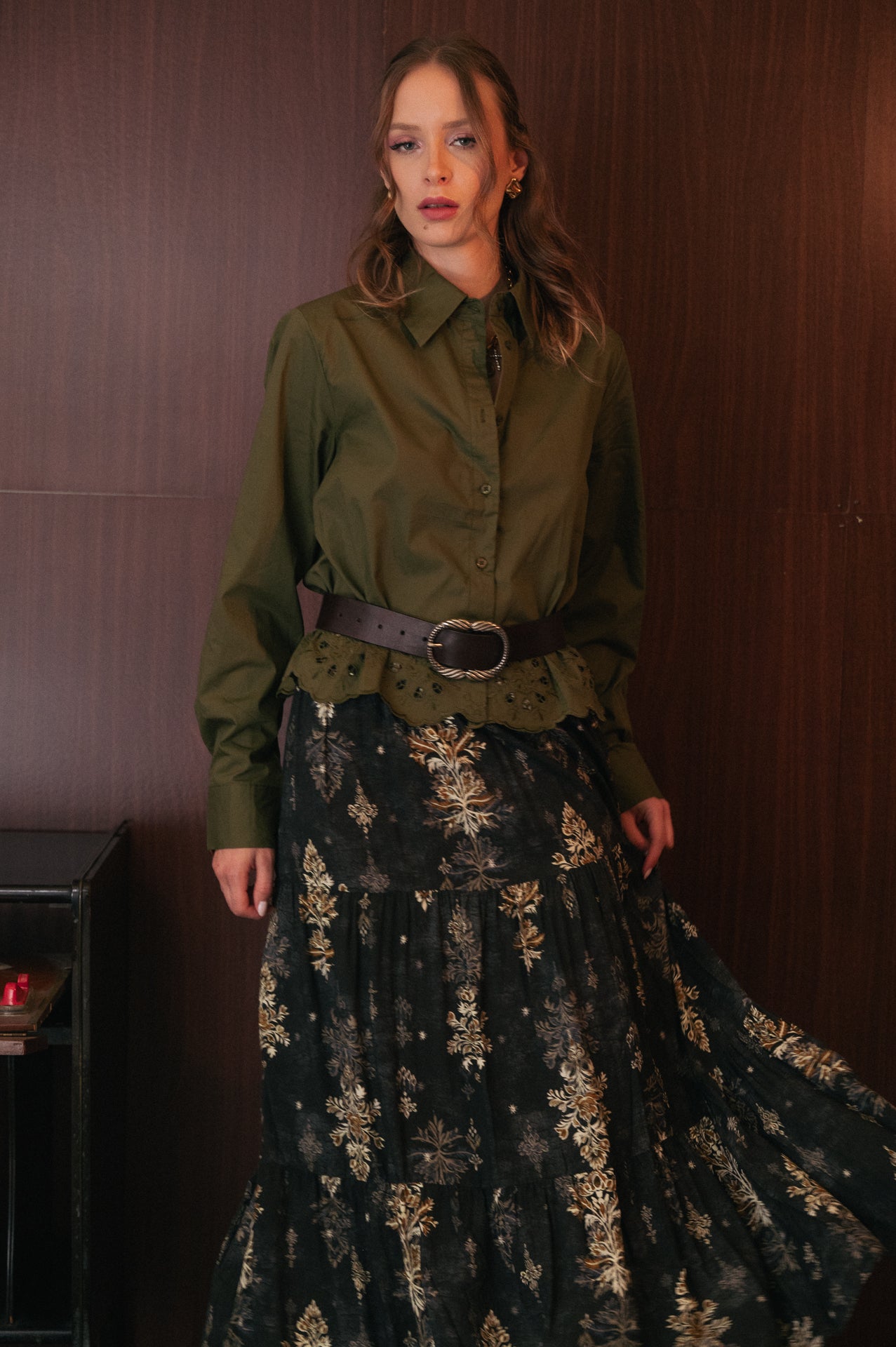 Camicia color kaki con ricamo