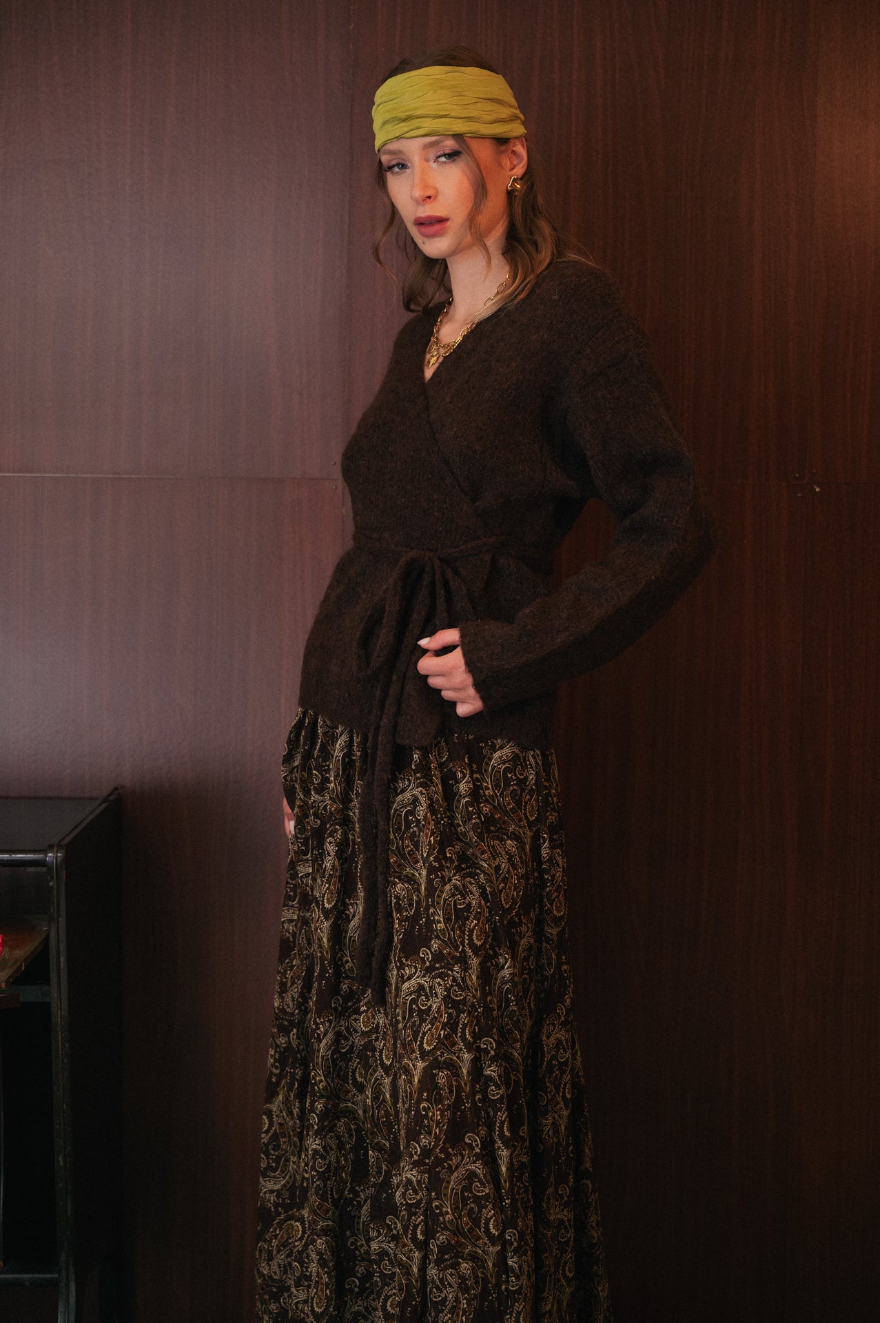 Cardigan con cintura color caffè a portafoglio