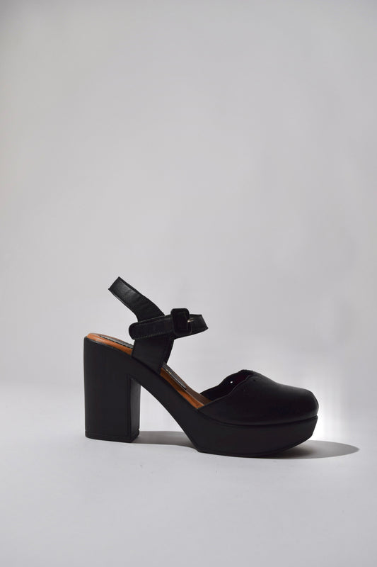 Sandalo con tacco in pelle nero - Unico Officina Di tendenza