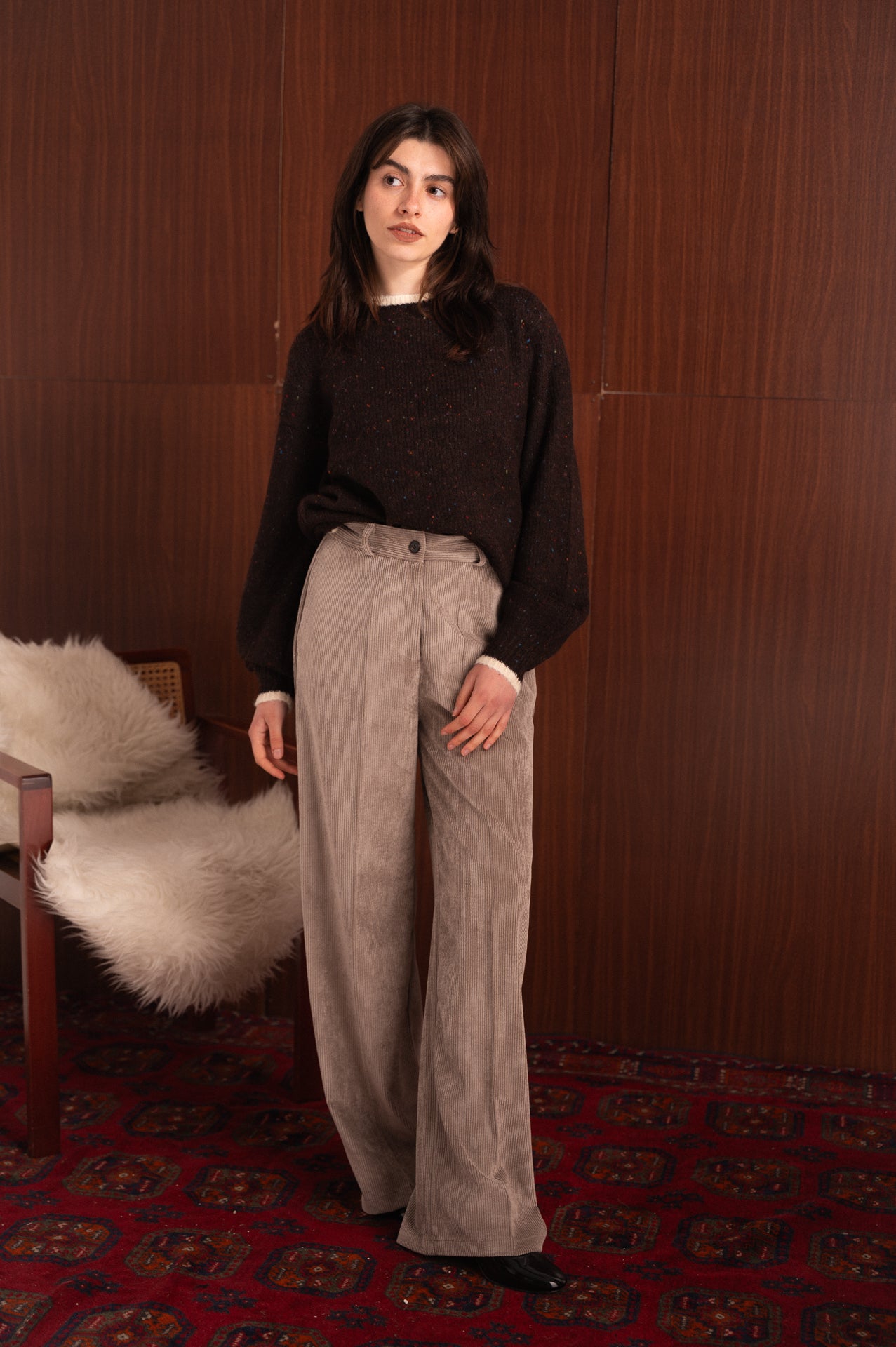 Maglione donna marrone con bordo a contrasto mouliné