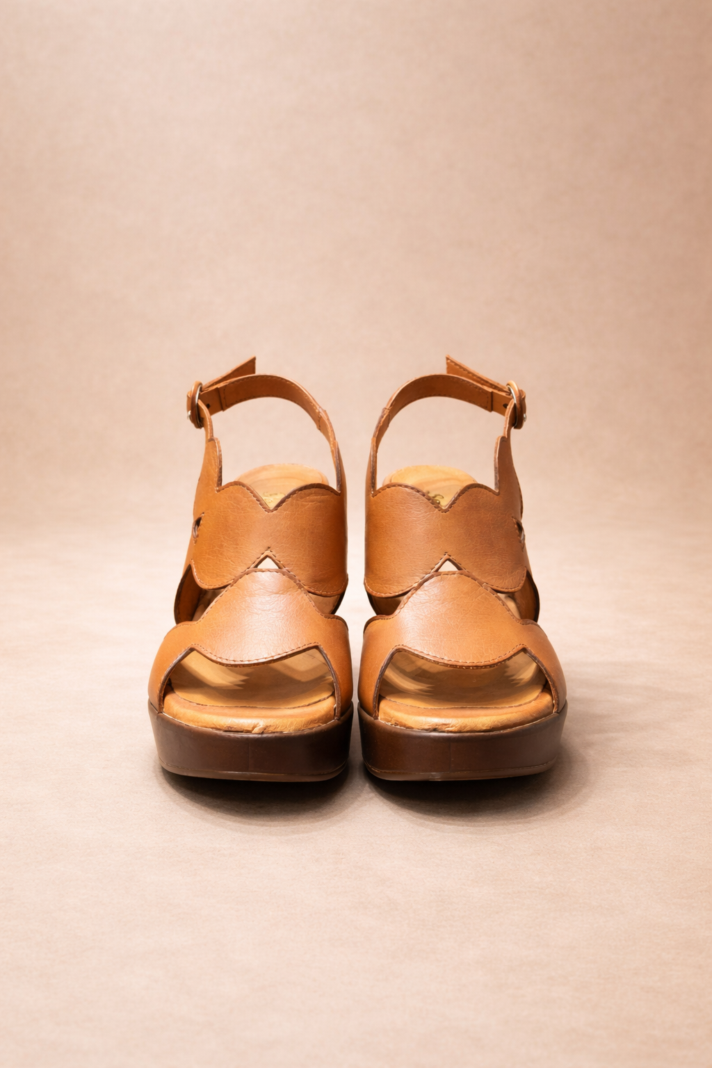 Sandali Platform in Vera Pelle color cuoio con Tacco Largo – Plateau