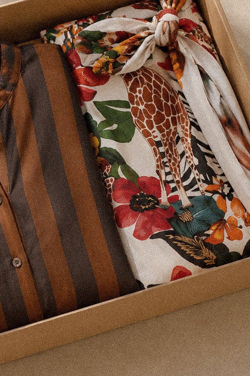 Box Outfit Safari – Camicia a Righe & Gonna Portafoglio