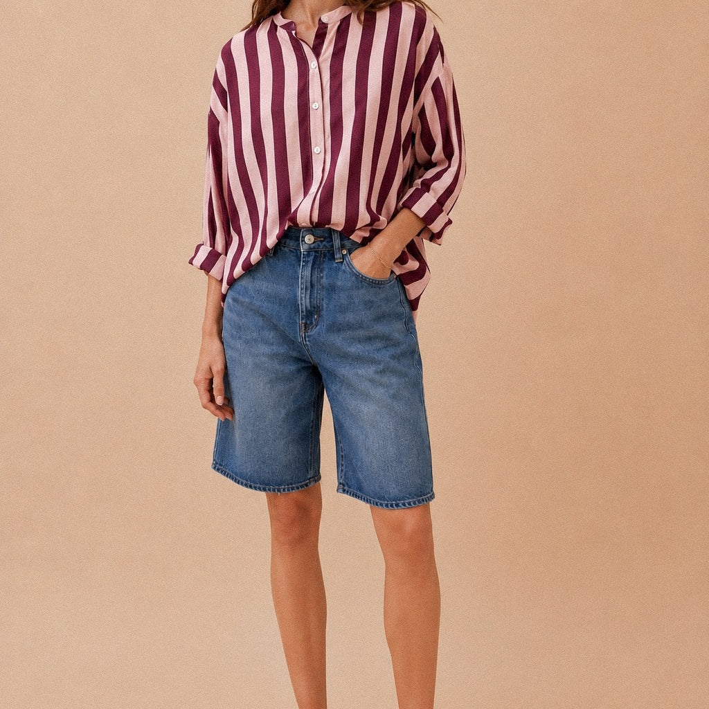 Camicia con collo coreano rosa tenue con righe lampone
