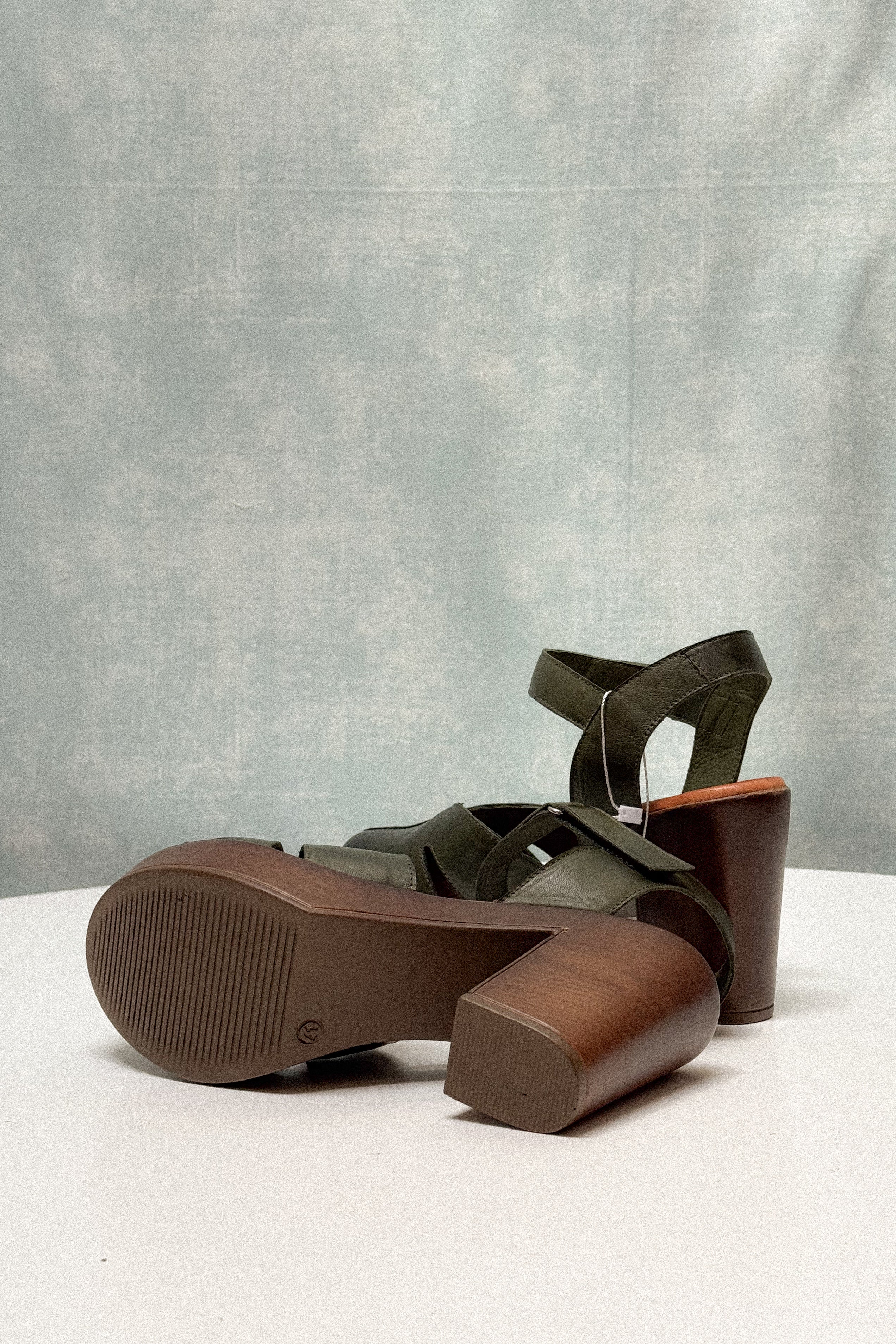Sandalo Miriam Kaki in pelle