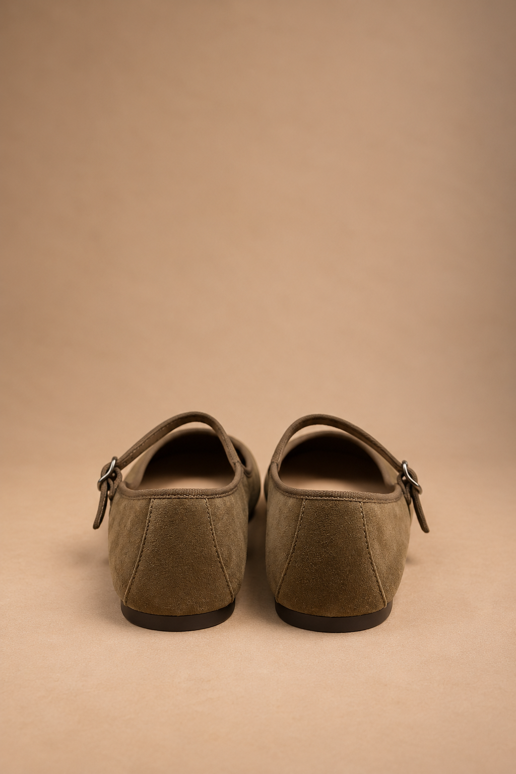 Ballerina Mary Jane Donna in Velluto Taupe con Cinturino Regolabile