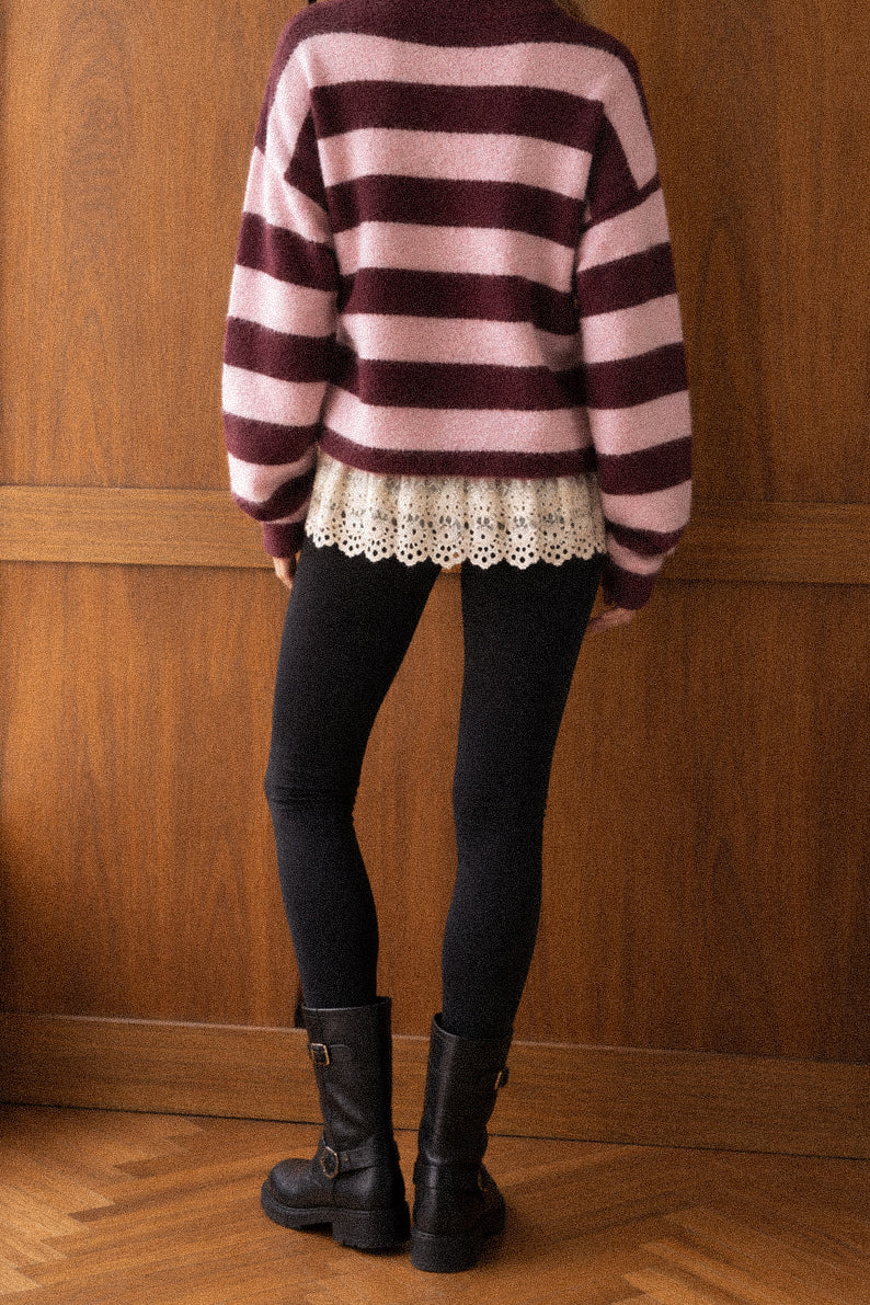 Maglione Donna a Righe Bordeaux e Rosa con Bordo in Pizzo – Esclusiva Online