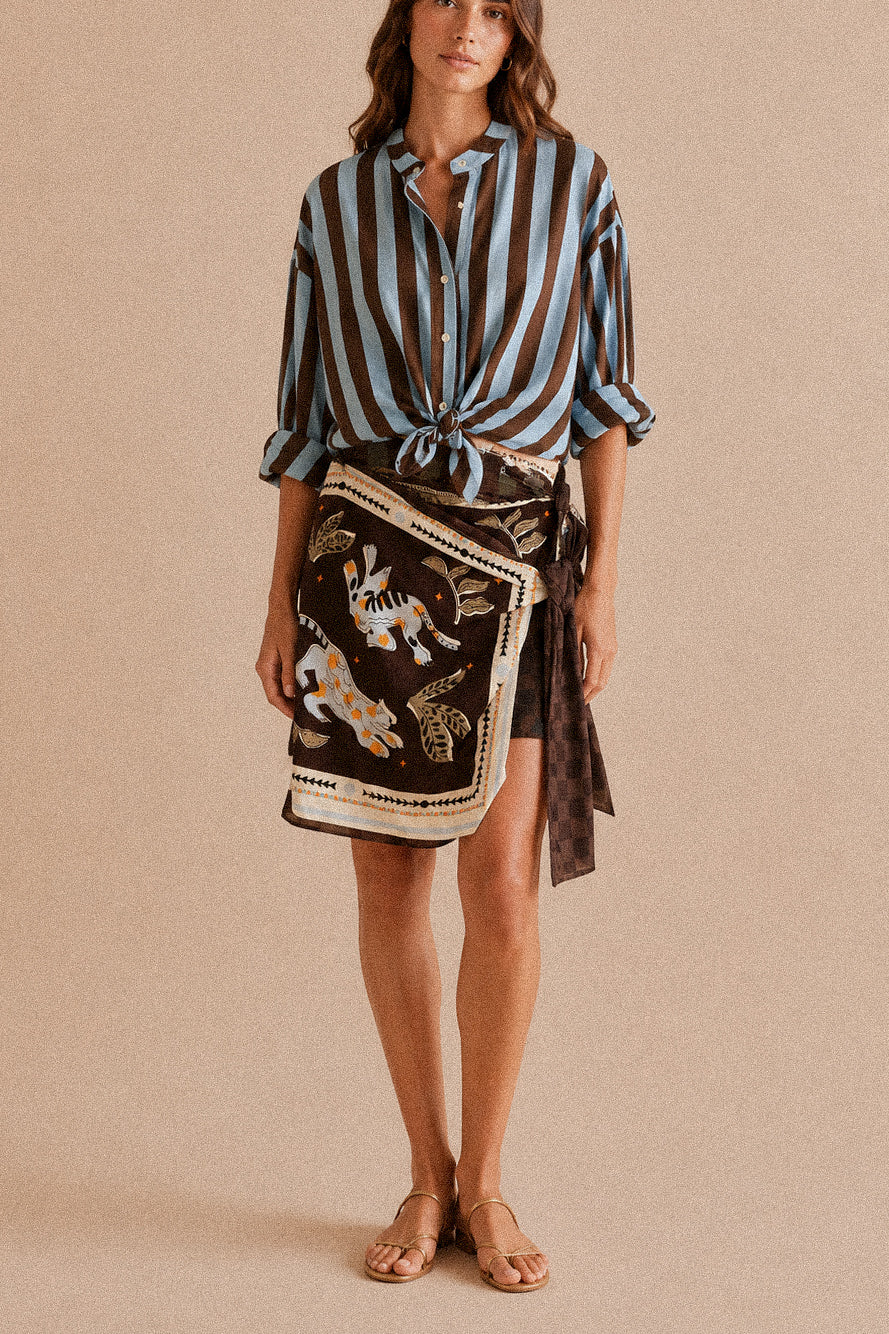 Box Outfit Jungle Elegance – Camicia Coreana & Gonna Portafoglio