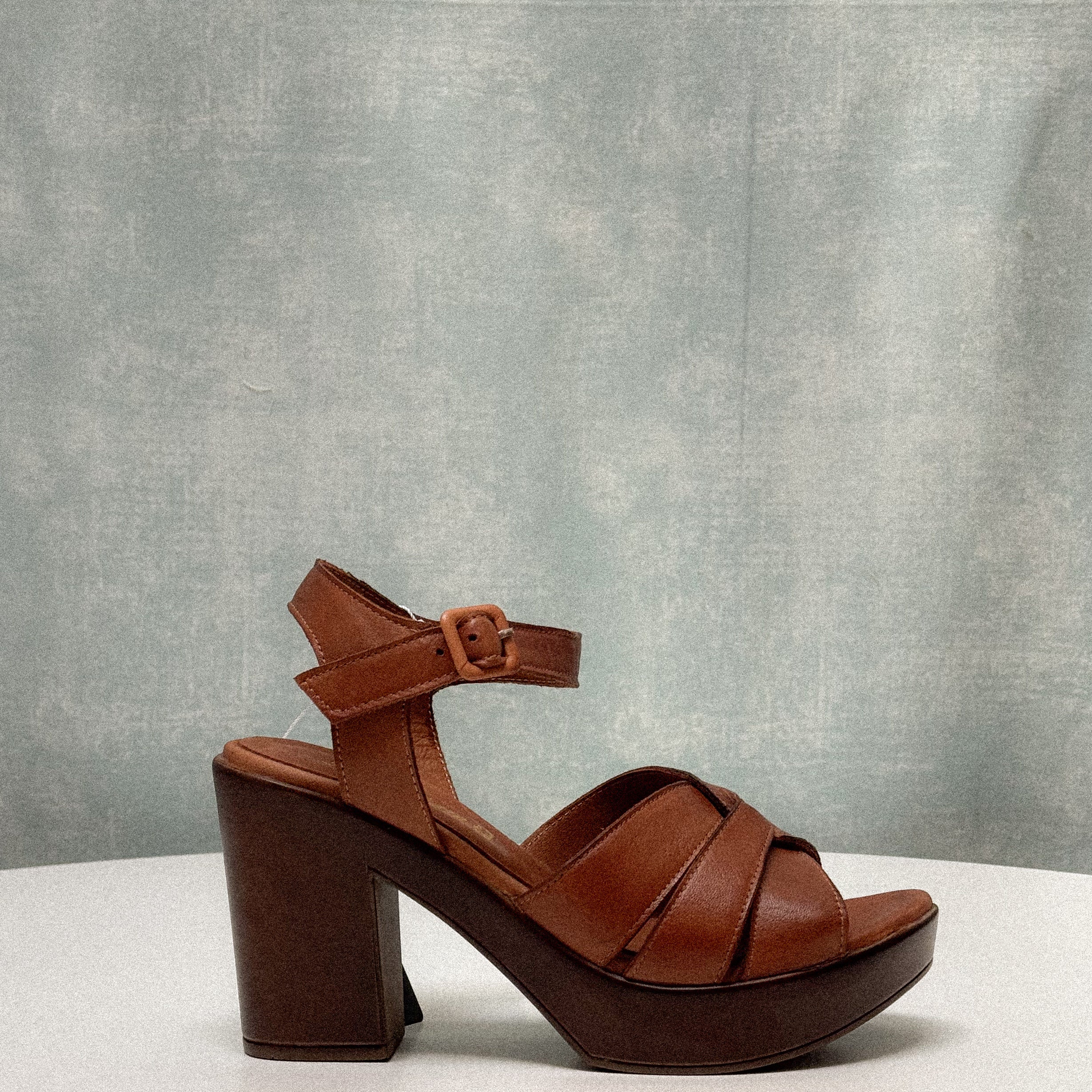 Sandalo Denia color cuoio in pelle