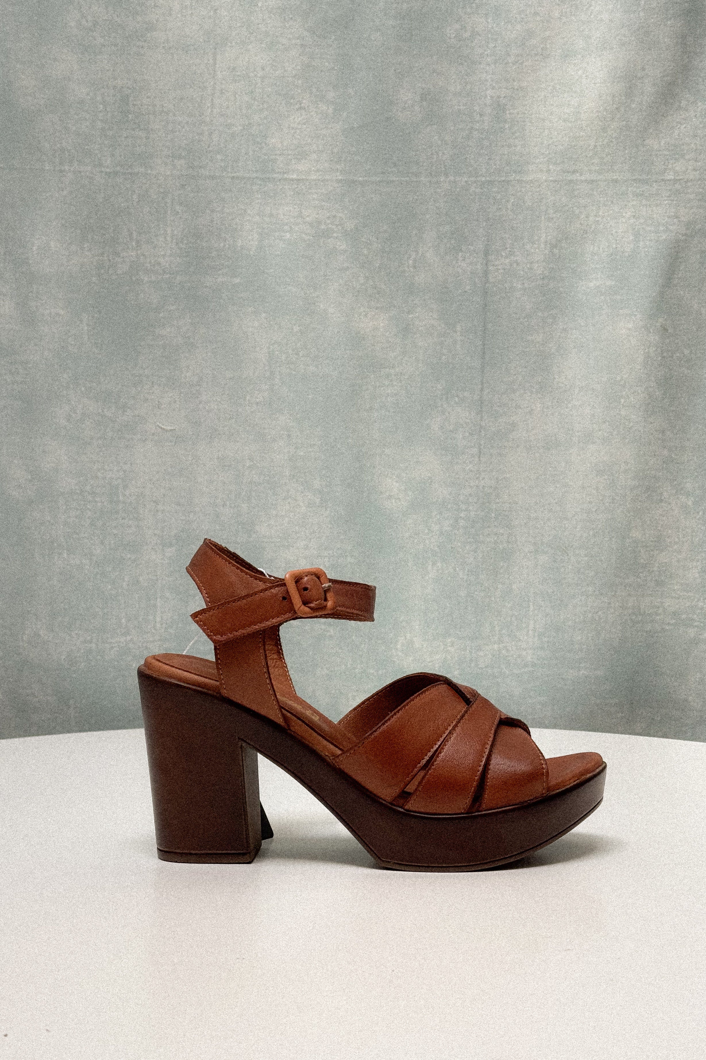 Sandalo Denia color cuoio in pelle