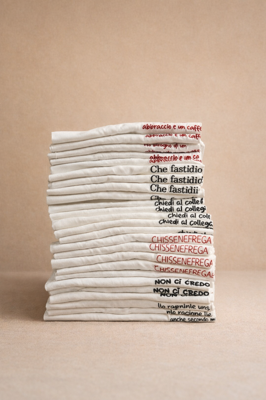 T-shirt bianca donna con scritte ricamate