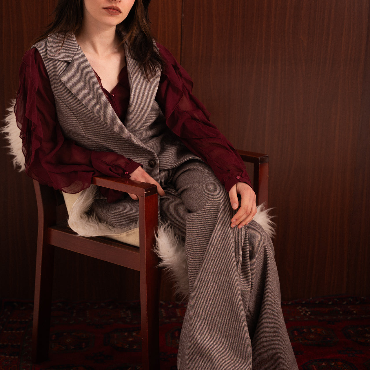 Set Gilet e Pantalone a Righe Tortora con Cintura