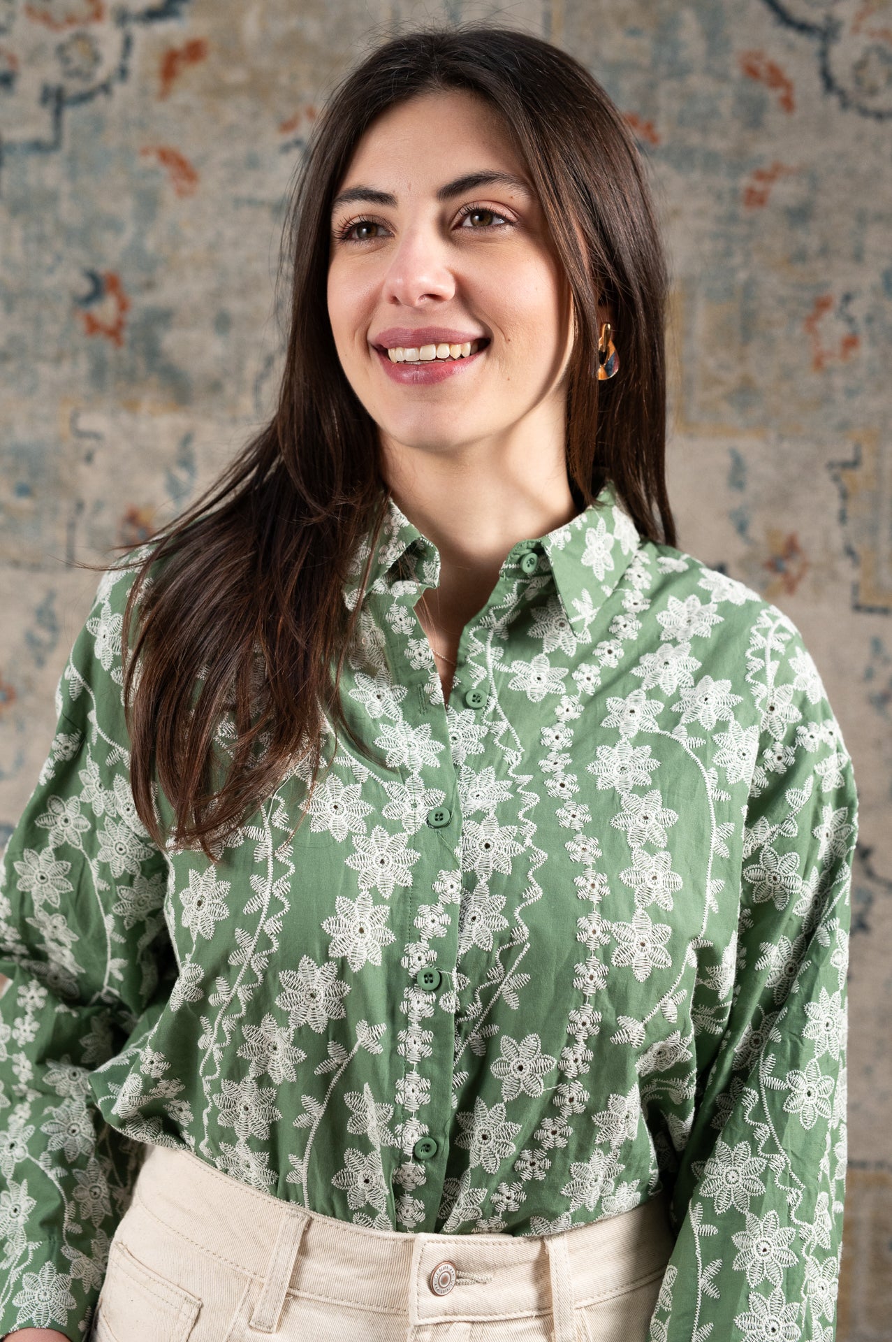 Camicia donna verde con ricami