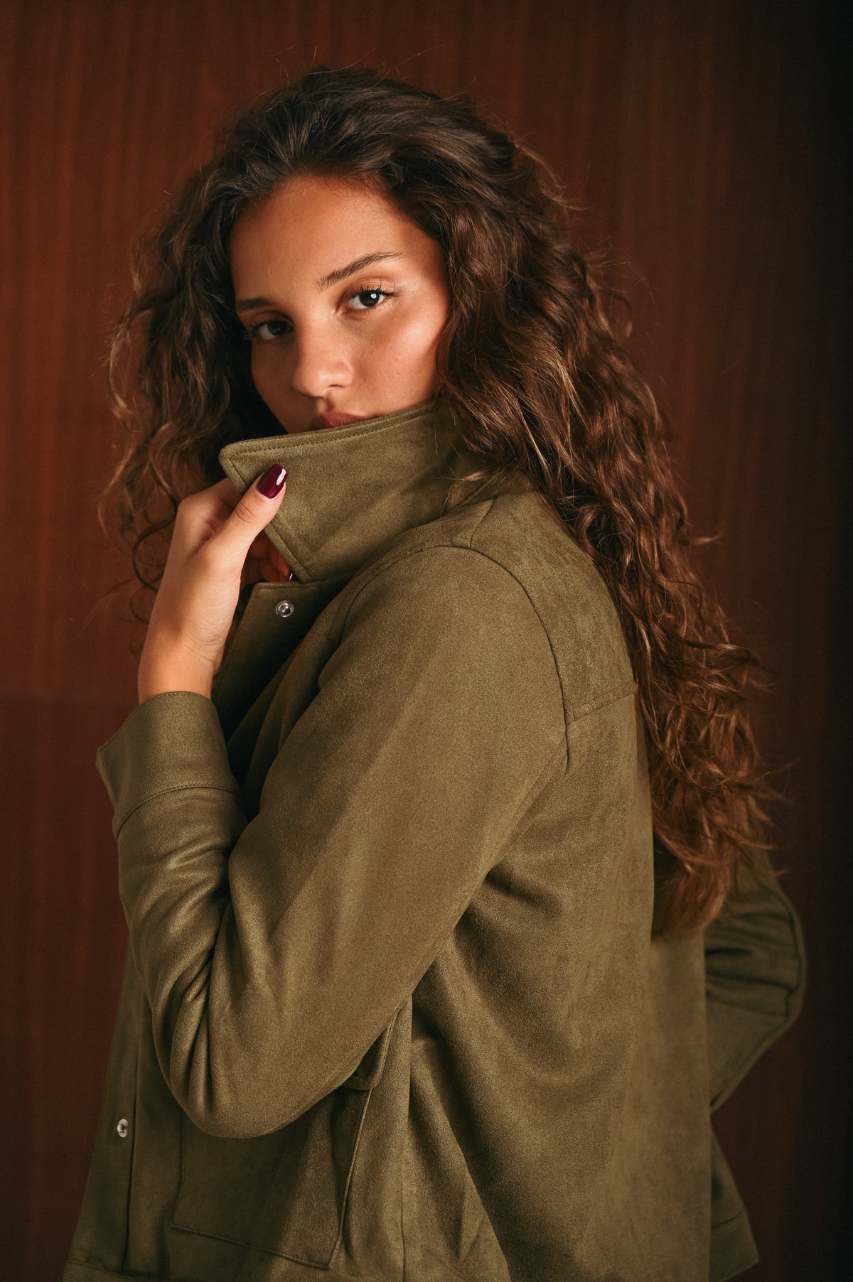 Giacca Donna in Eco Camoscio Verde con Bottoni e Tasche Frontali