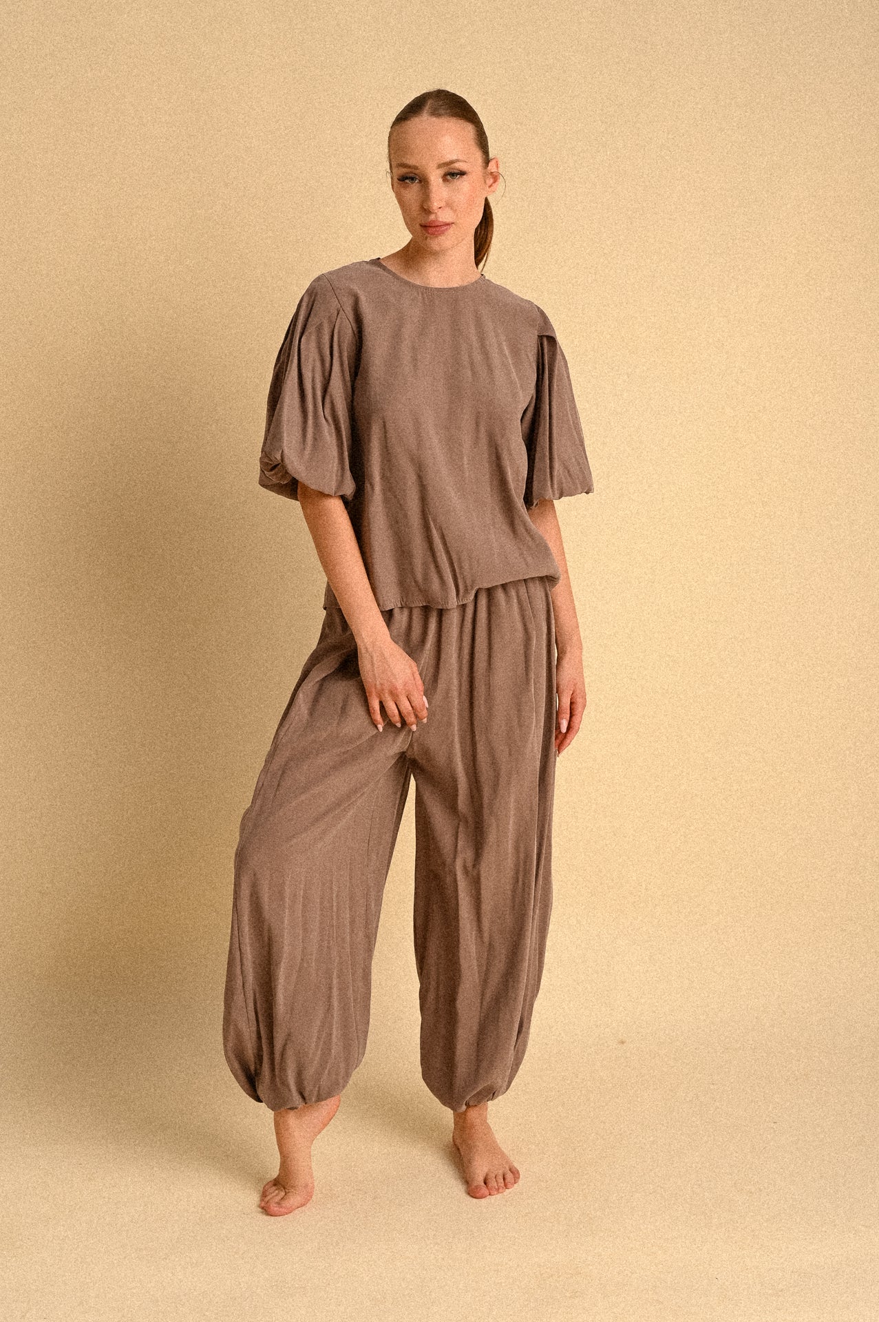 Set Sahara Soft – Blusa Balloon & Pantalone Jogger