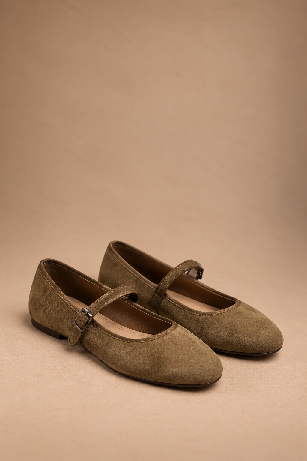 Ballerina Mary Jane Donna in Velluto Taupe con Cinturino Regolabile