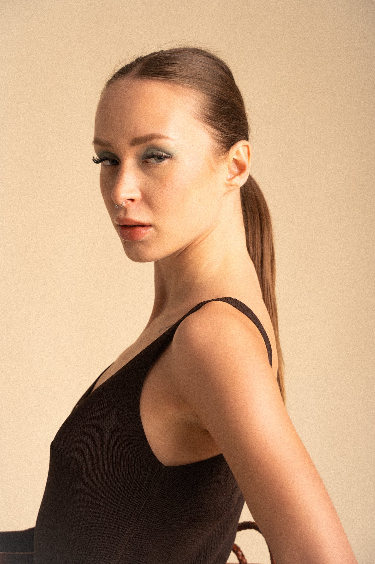 Top Donna Costine Marrone con Bottoni – Mocha Lumière