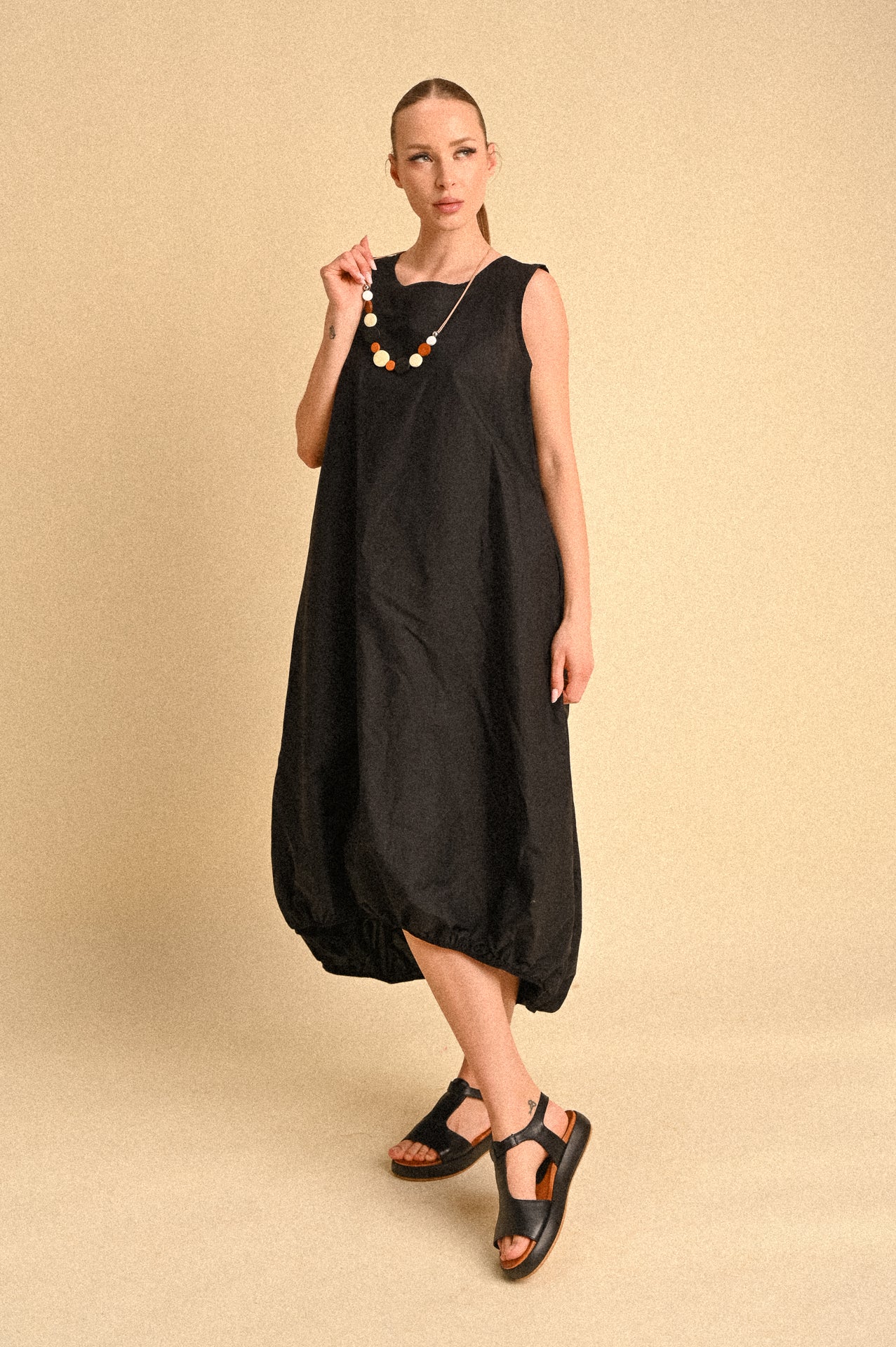 Abito Balloon Nero Donna in Cotone 100% – Vestibilità Ampia