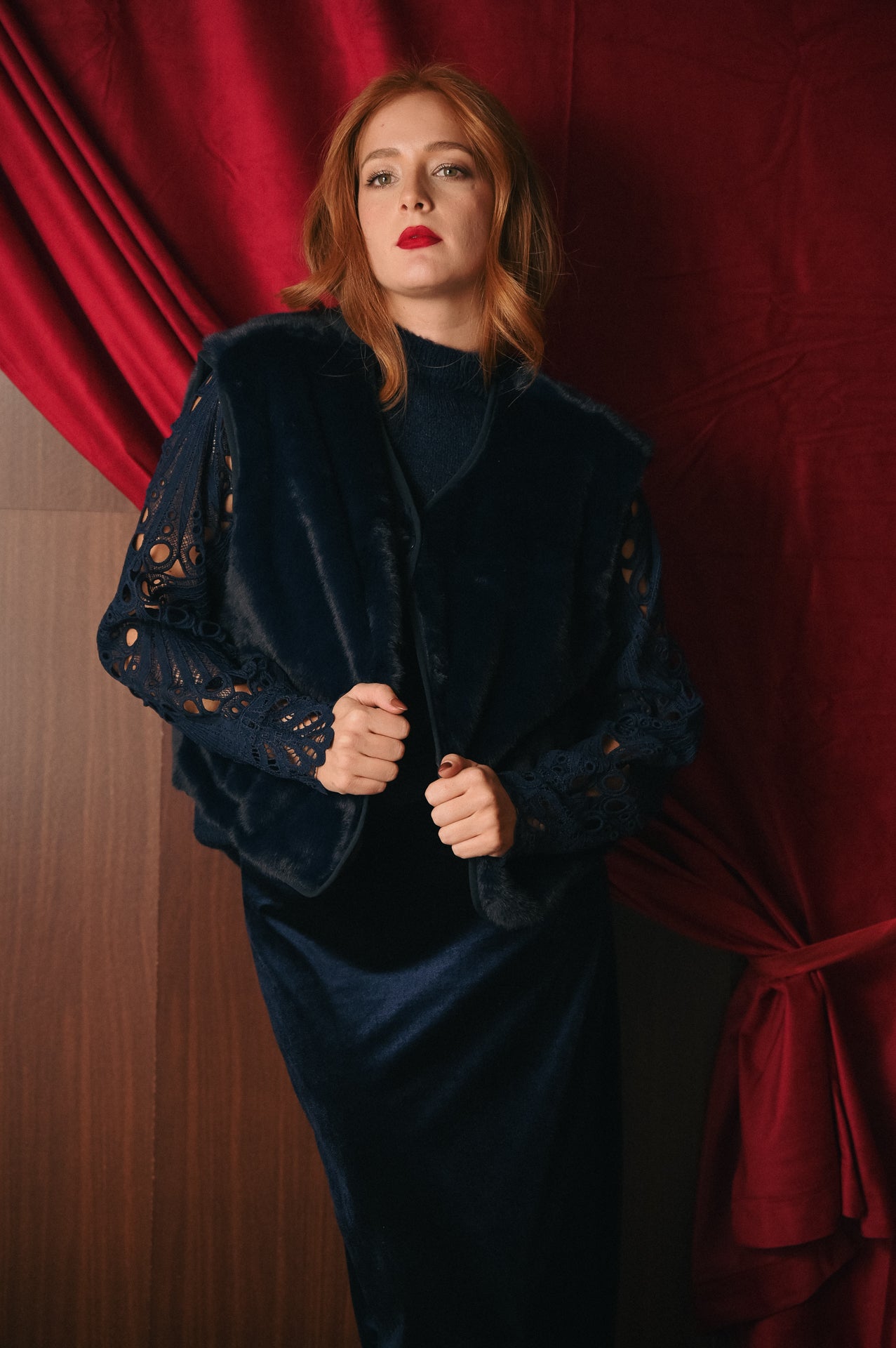 Gilet smanicato blu in ecofur