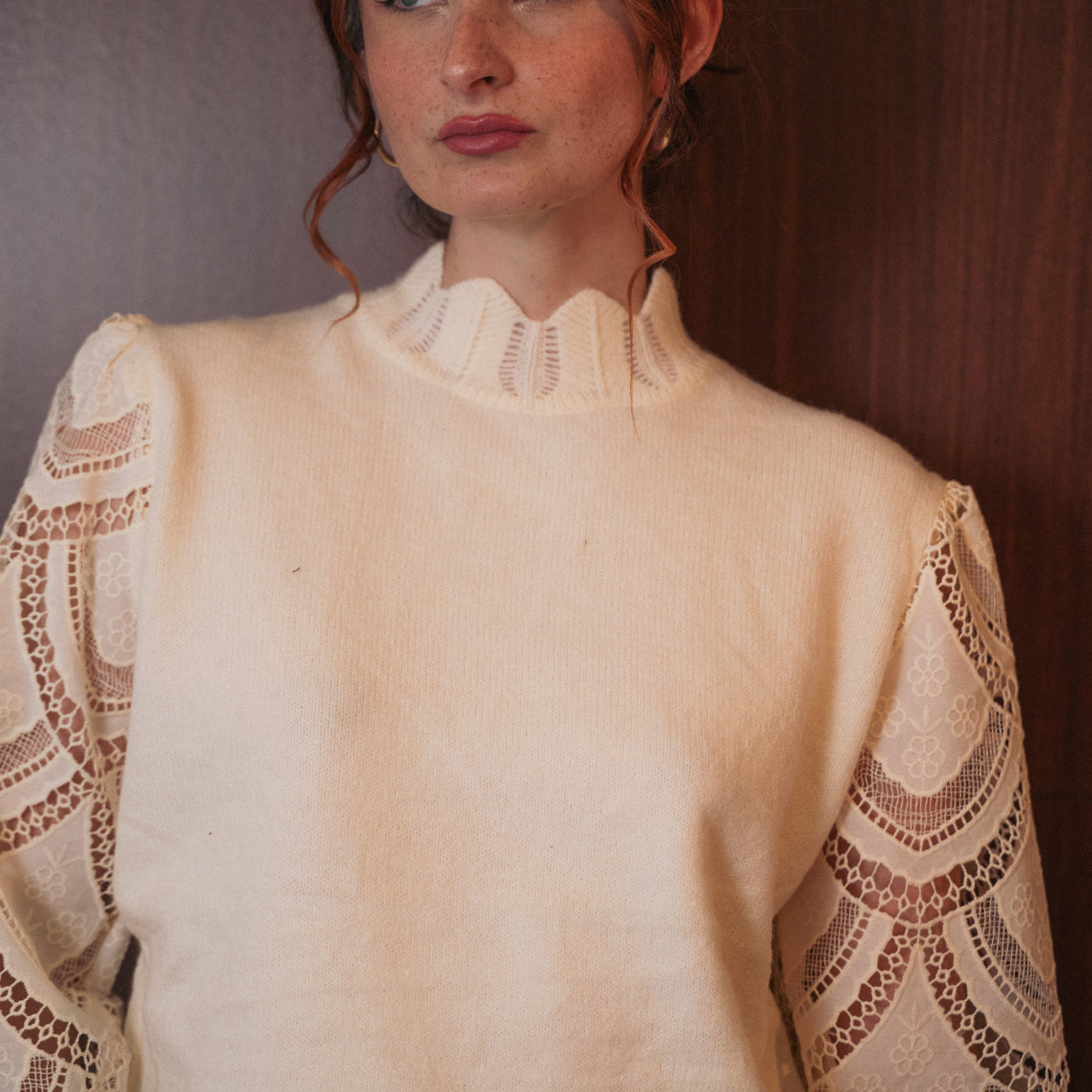 Maglione Donna Collo Alto Smerlato | Maniche in Pizzo Macramè