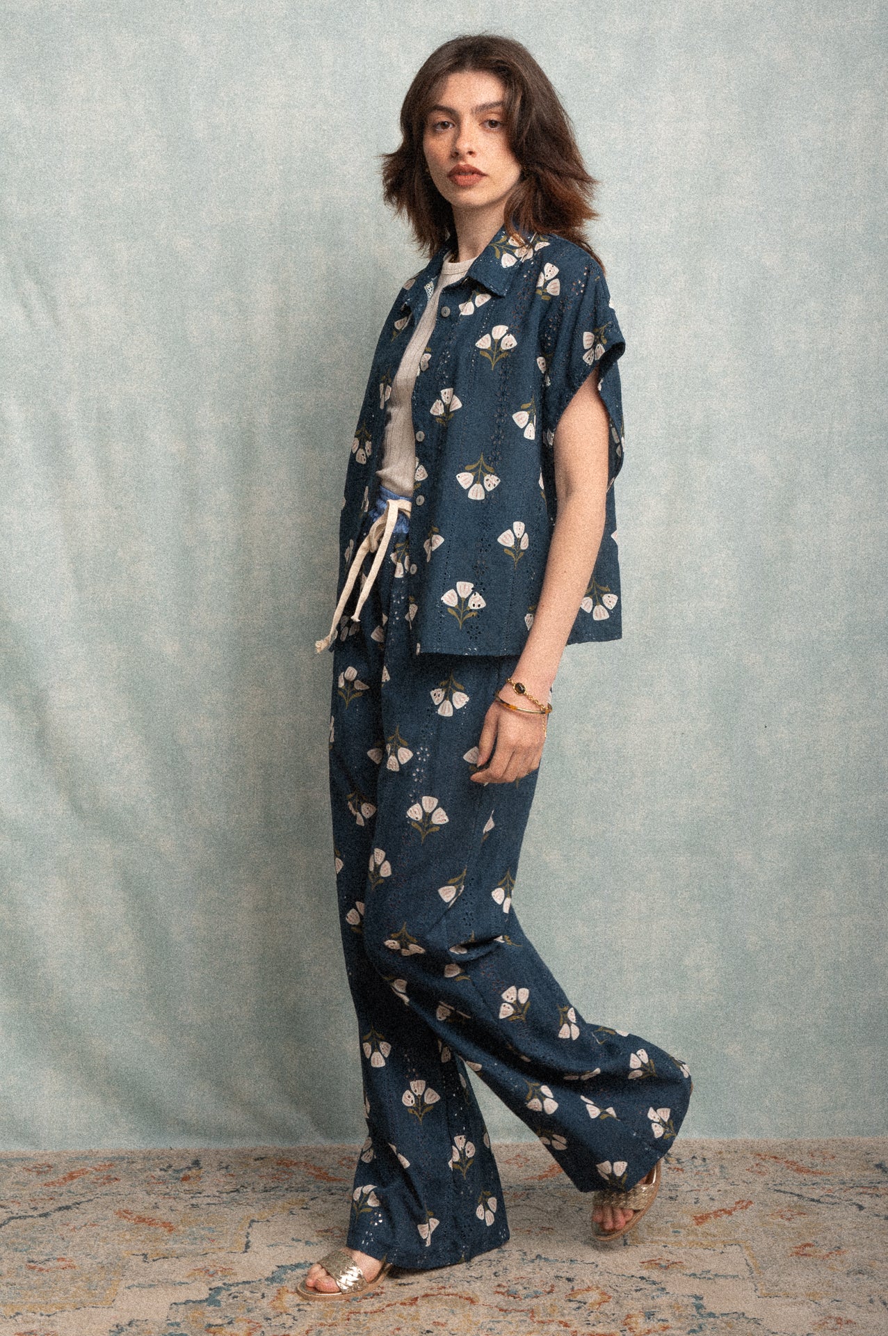 Camicia Jannette blu con ricami