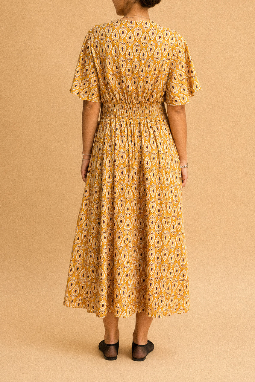 Abito “Golden Paisley” – lungo in viscosa con stampa