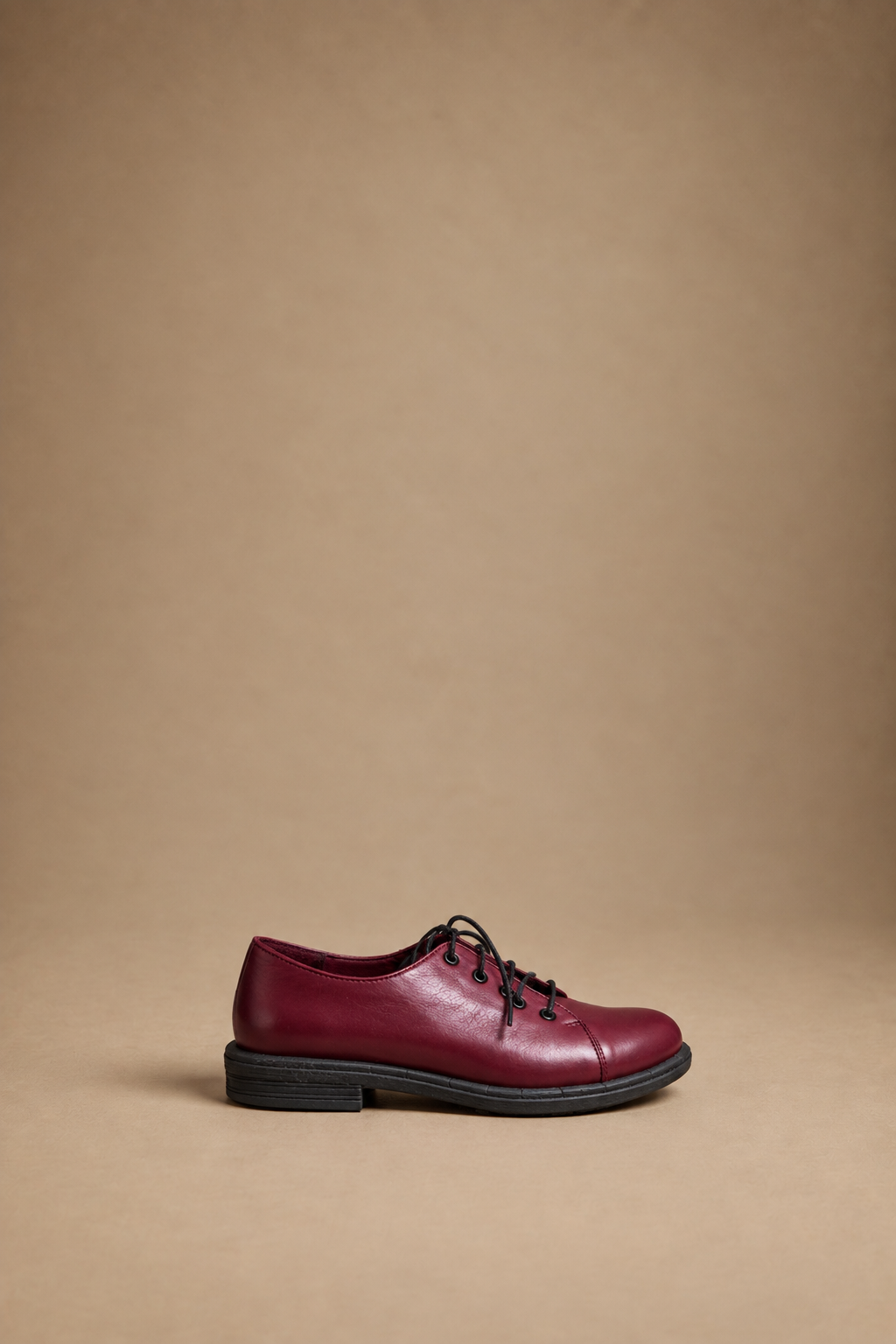 Mocassino Donna con Lacci in Pelle Bordeaux e Suola in Gomma
