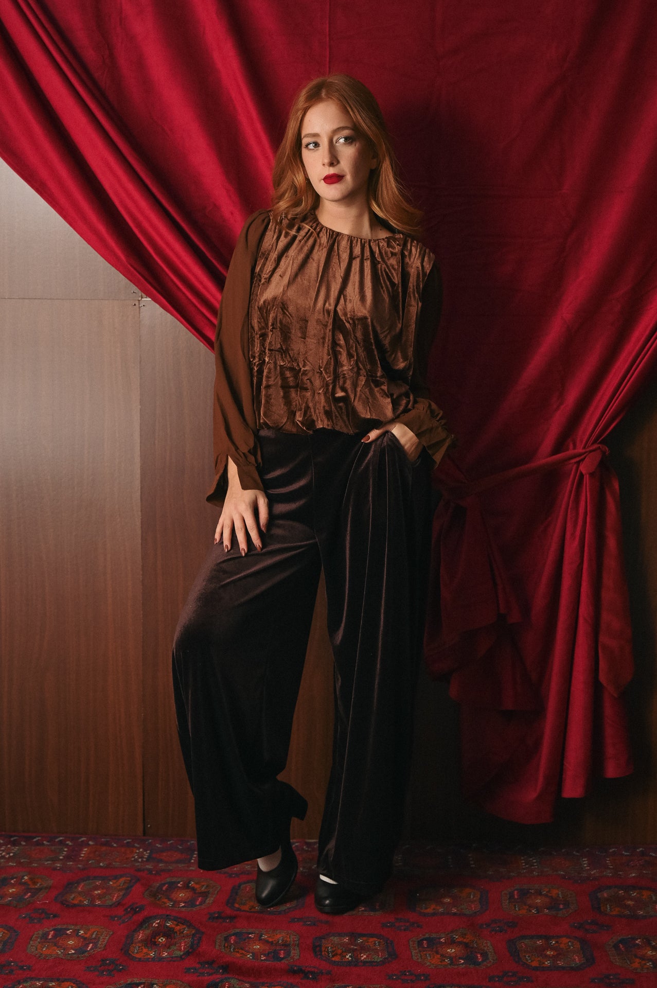 Blusa Donna Velluto Ruggine e Maniche Semi-Trasparenti | Camicetta Elegante Contrasto Texture