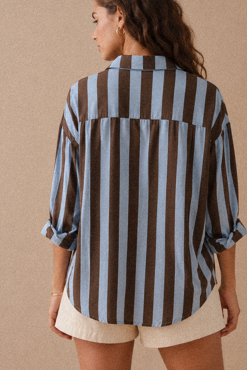 Camicia a Righe Marrone e Azzurra con Colletto Coreano in Cotone