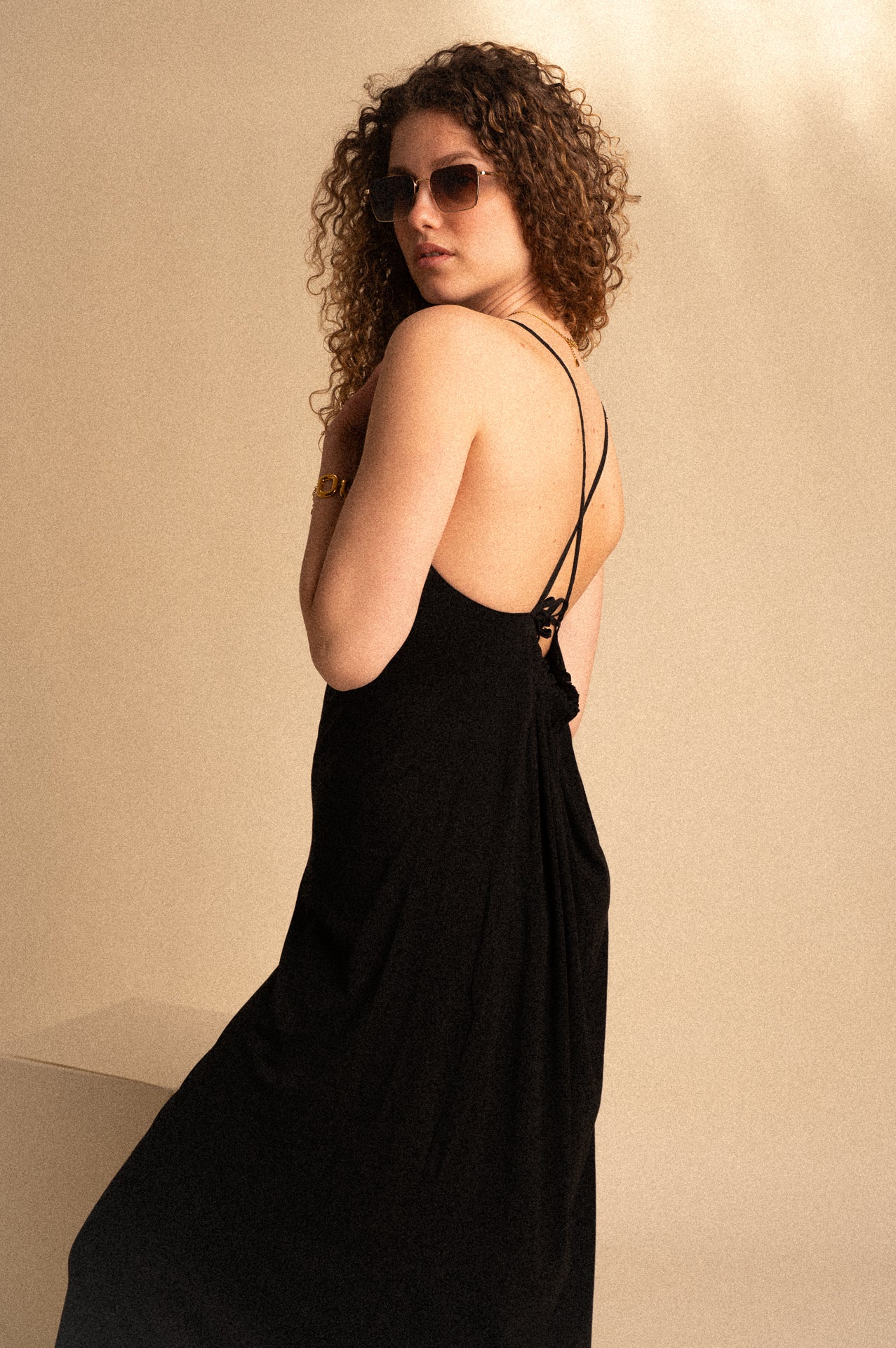 Abito Lungo Donna in Tencel nero con Schiena Incrociata
