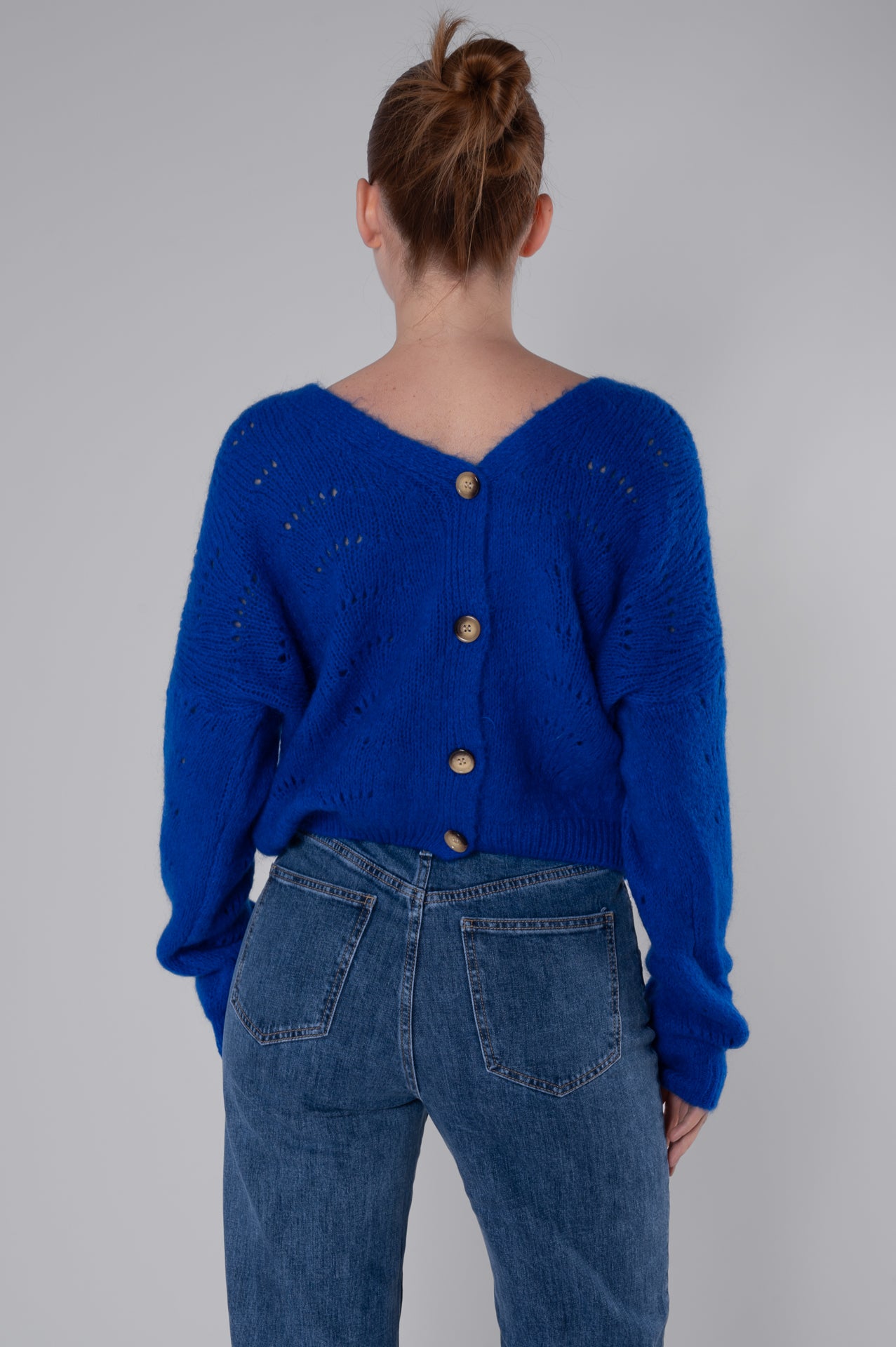 Cardigan blu elettrico traforato